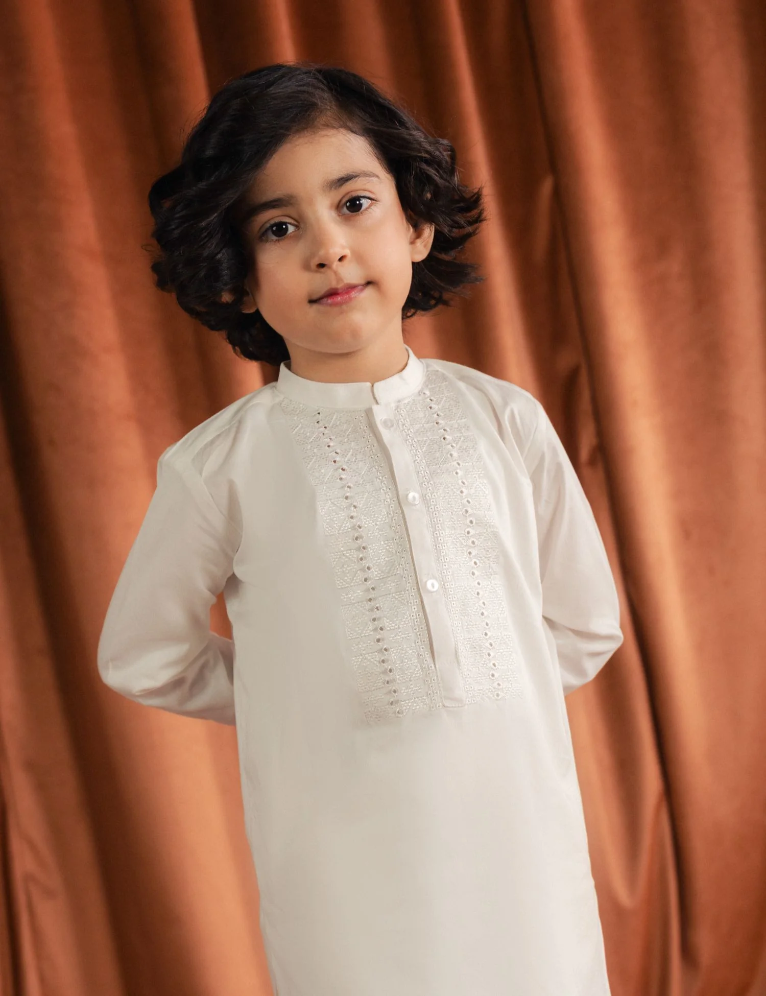 2 PIECE CLASSIC EMBROIDERED SUIT - Image 2