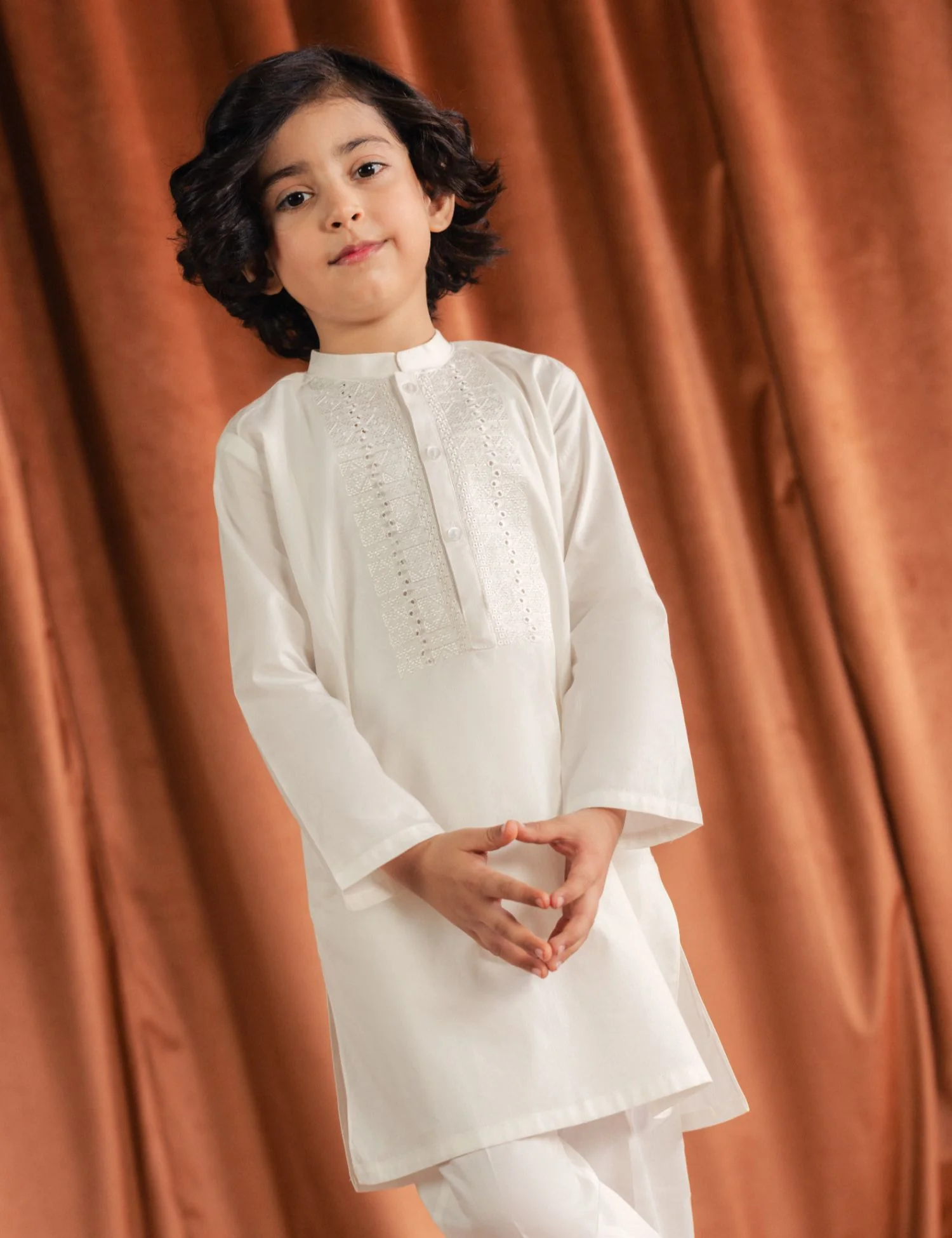 2 PIECE CLASSIC EMBROIDERED SUIT - Image 3