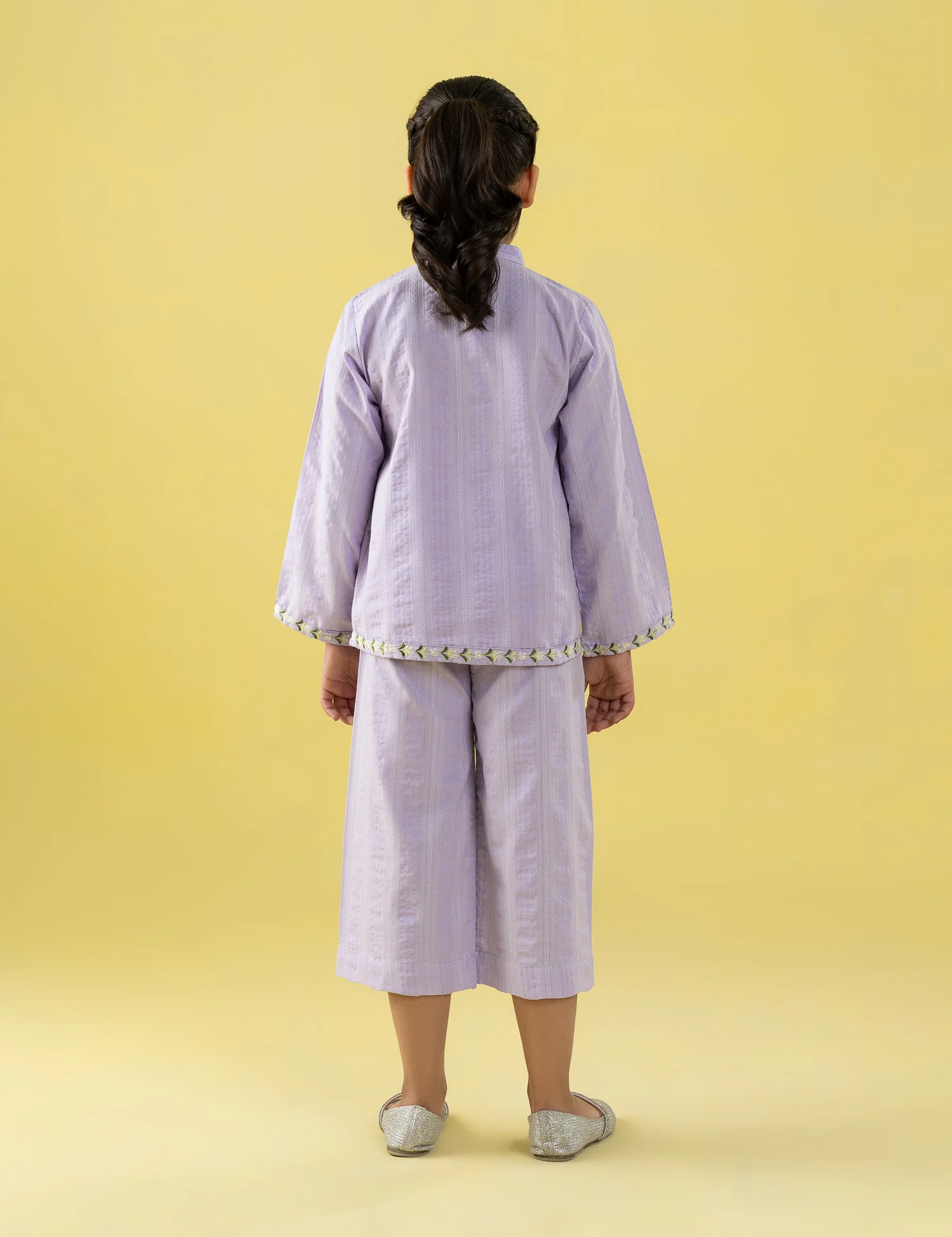 2 PIECE FLORAL EMBROIDERED SUIT - Image 5