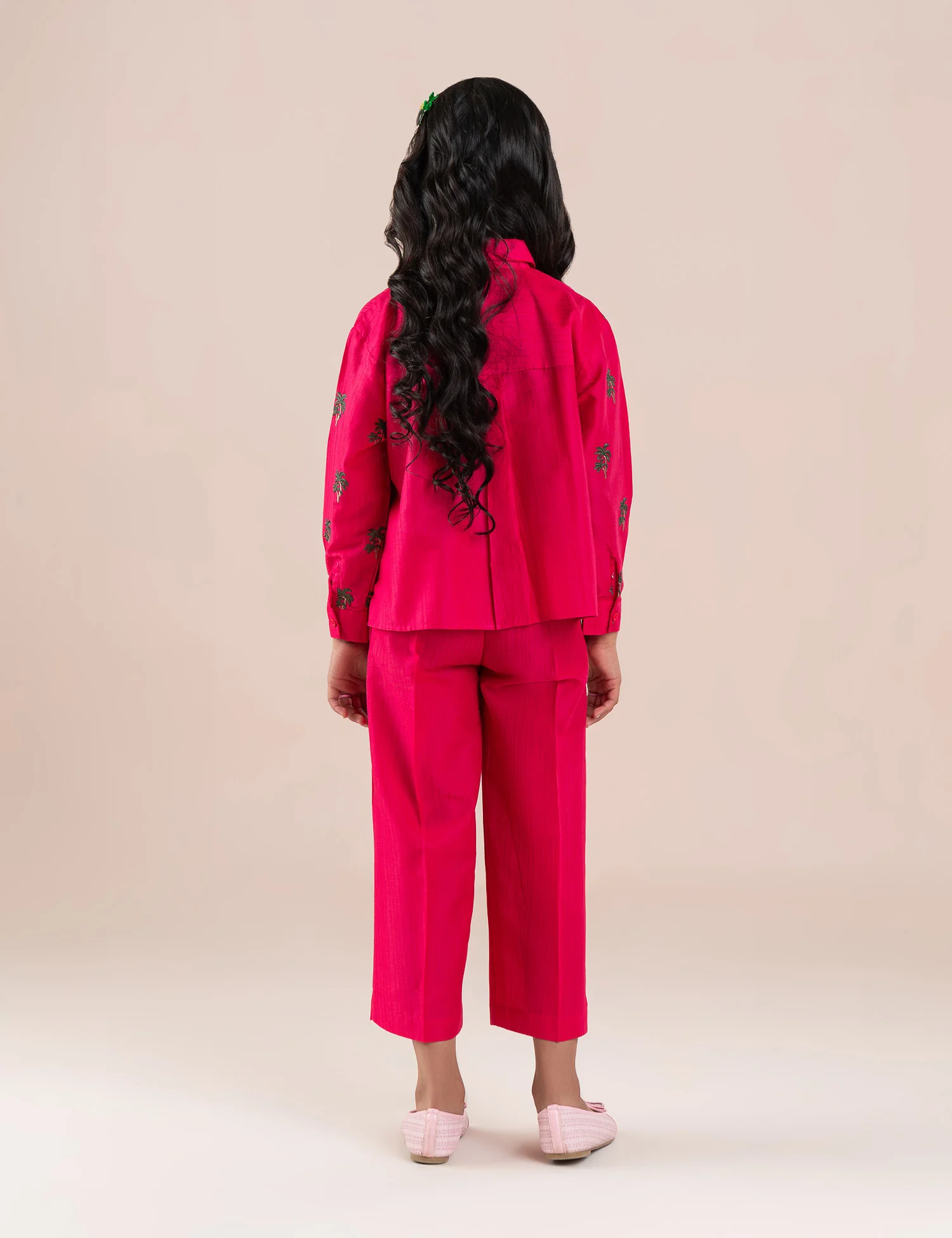 2 PIECE FLORAL EMBROIDERED SUIT - Image 4