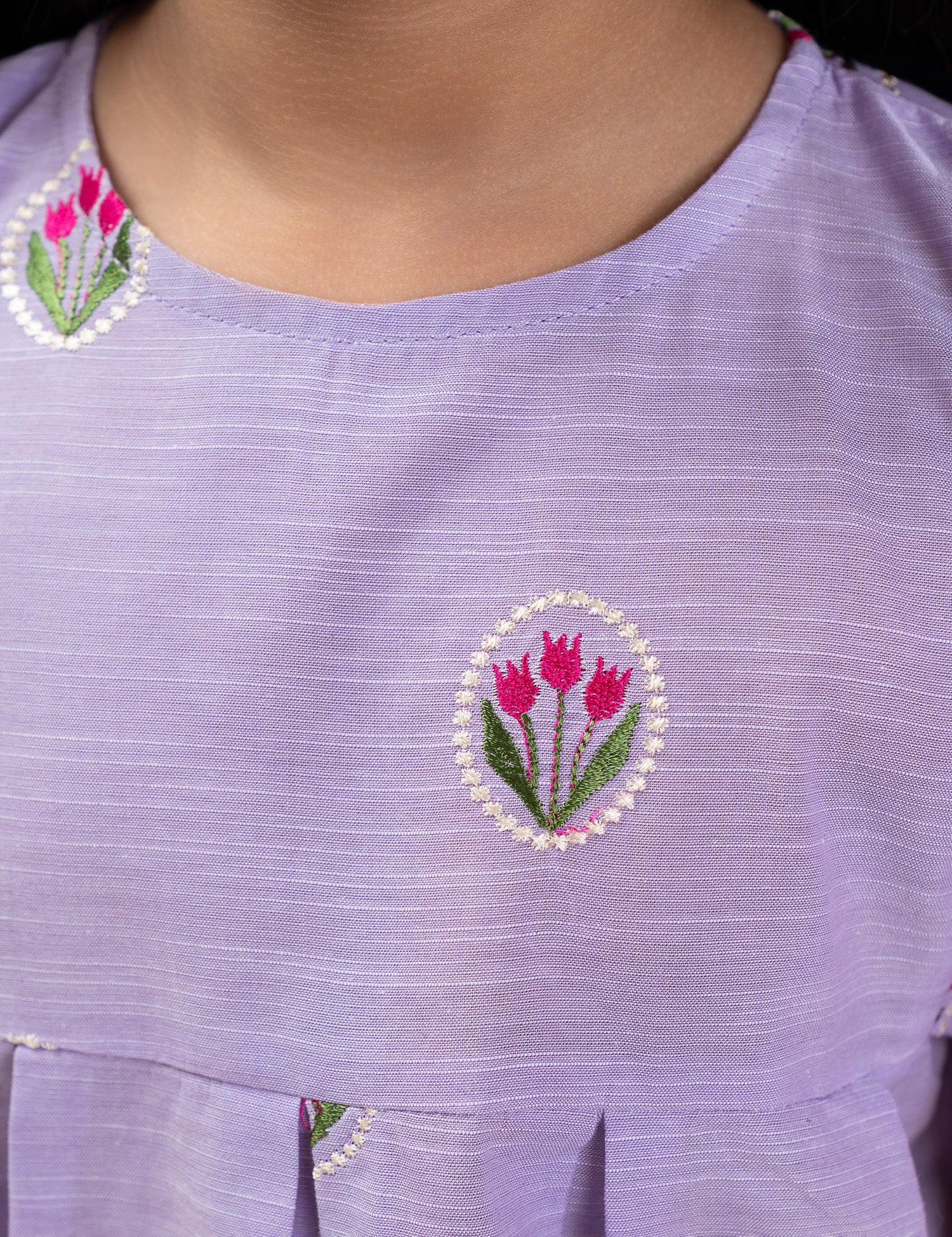 2 PIECE FLORAL EMBROIDERED SUIT - Image 2