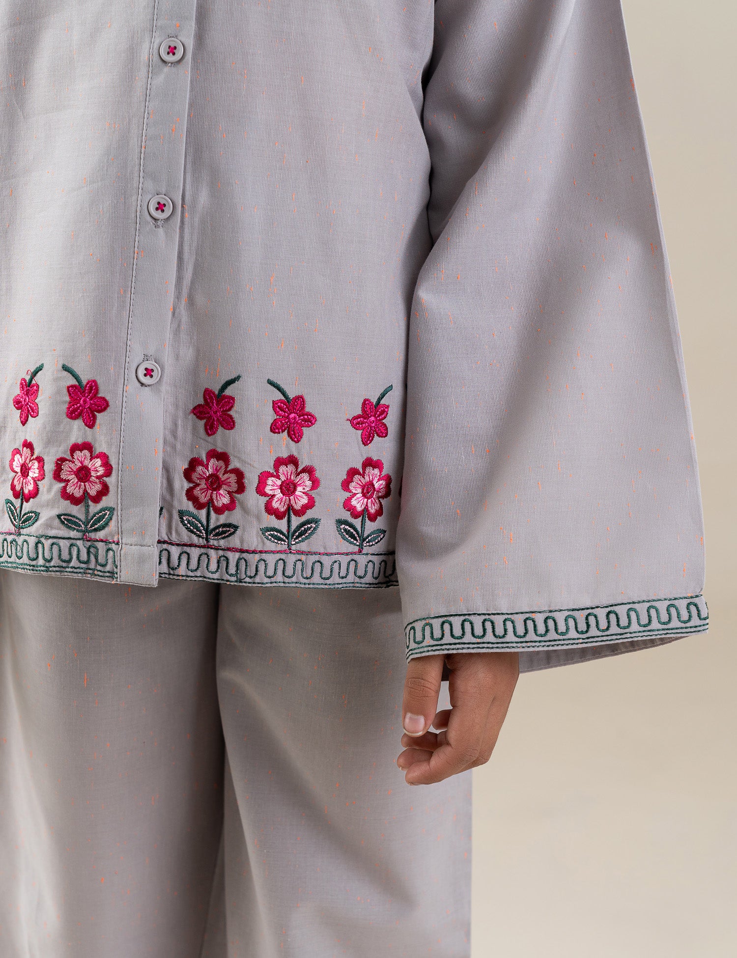 2 PIECE FLORAL EMBROIDERED SUIT - Image 3