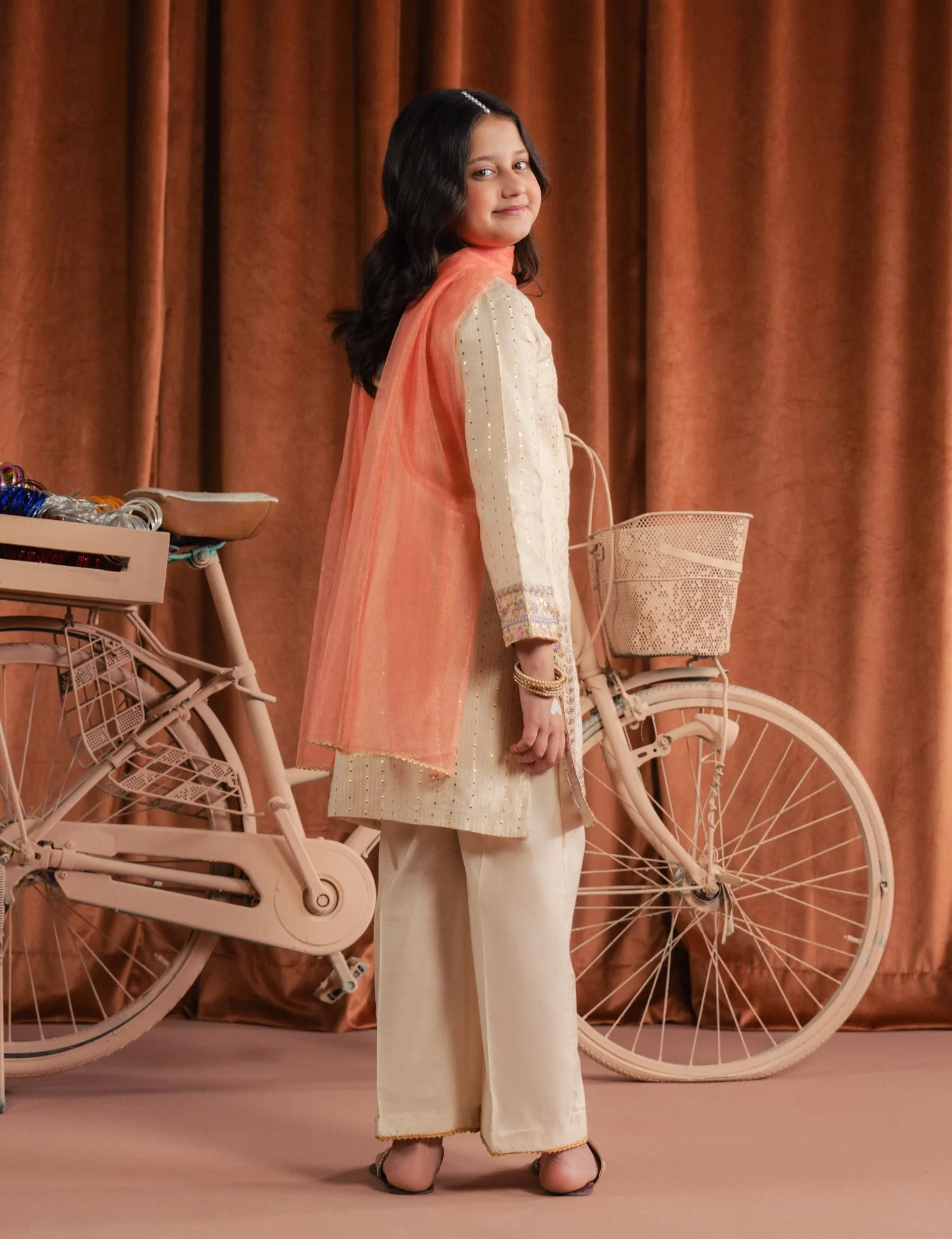 2 PIECE TILLA EMBROIDERED SUIT - Image 4