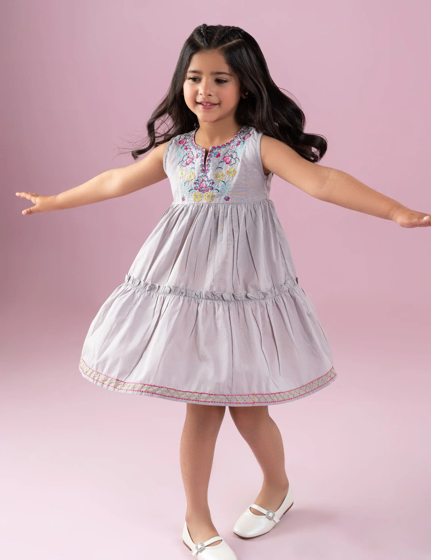 FLORAL EMBROIDERED TIERED DRESS - Image 3