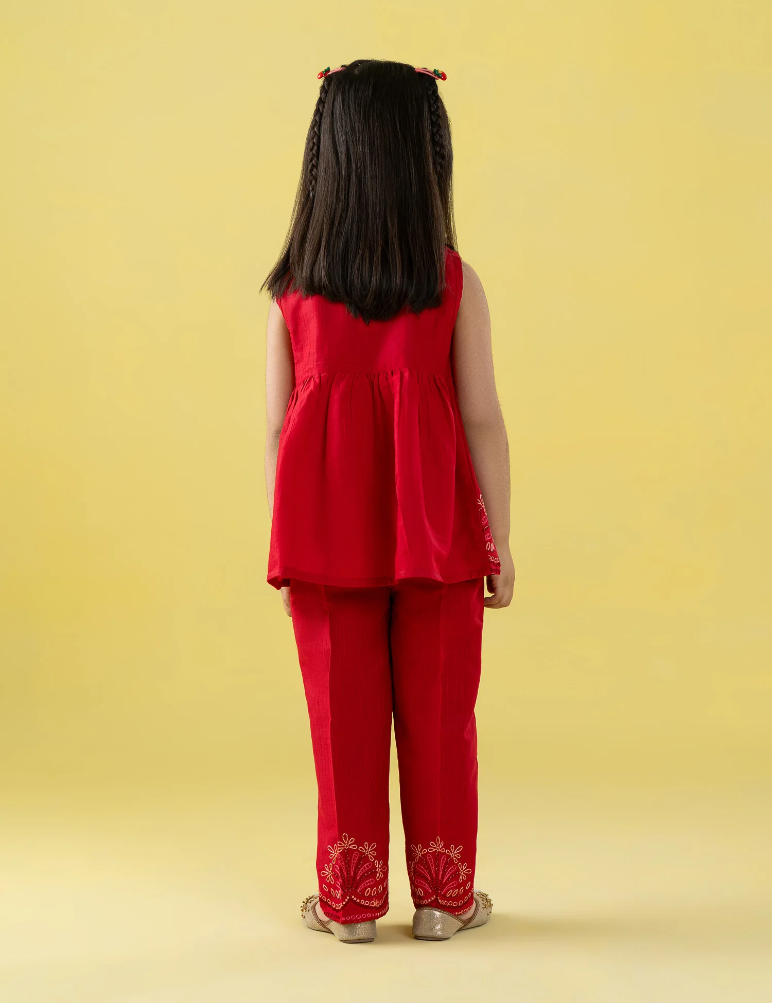 2 PIECE EMBROIDERED SLEEVELESS SUIT - Image 4
