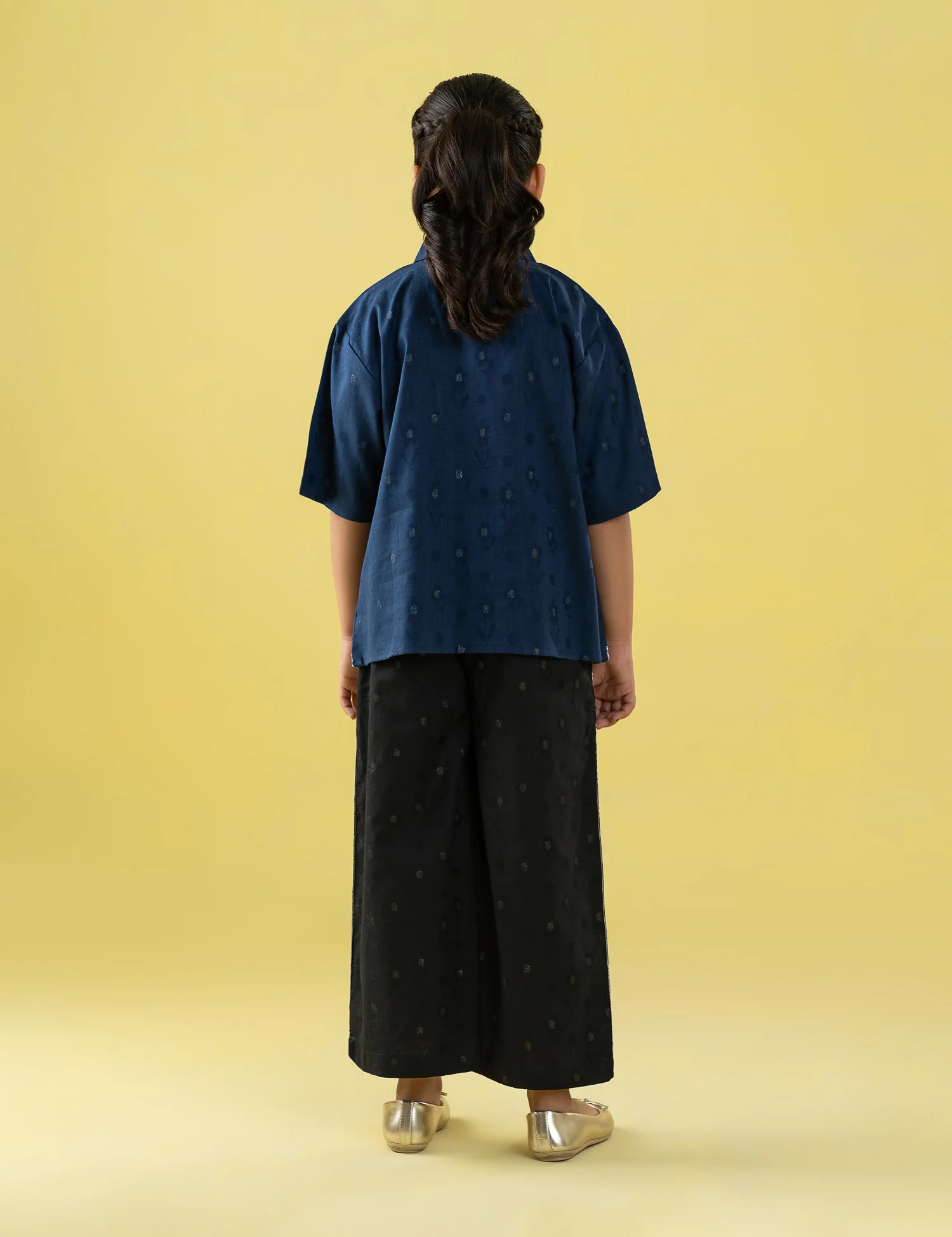 2 PIECE EMBROIDERED SUIT - Image 5