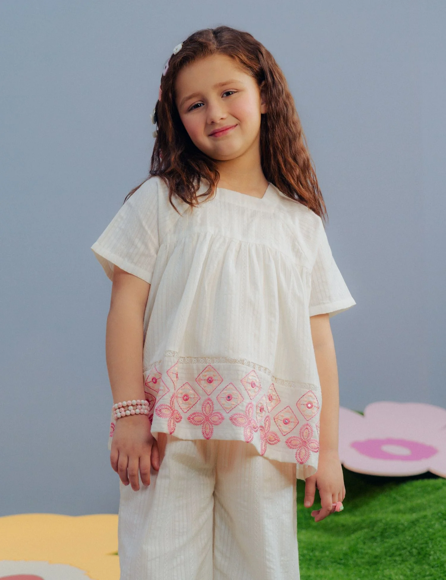 2 PIECE EMBROIDERED SUIT - Image 3