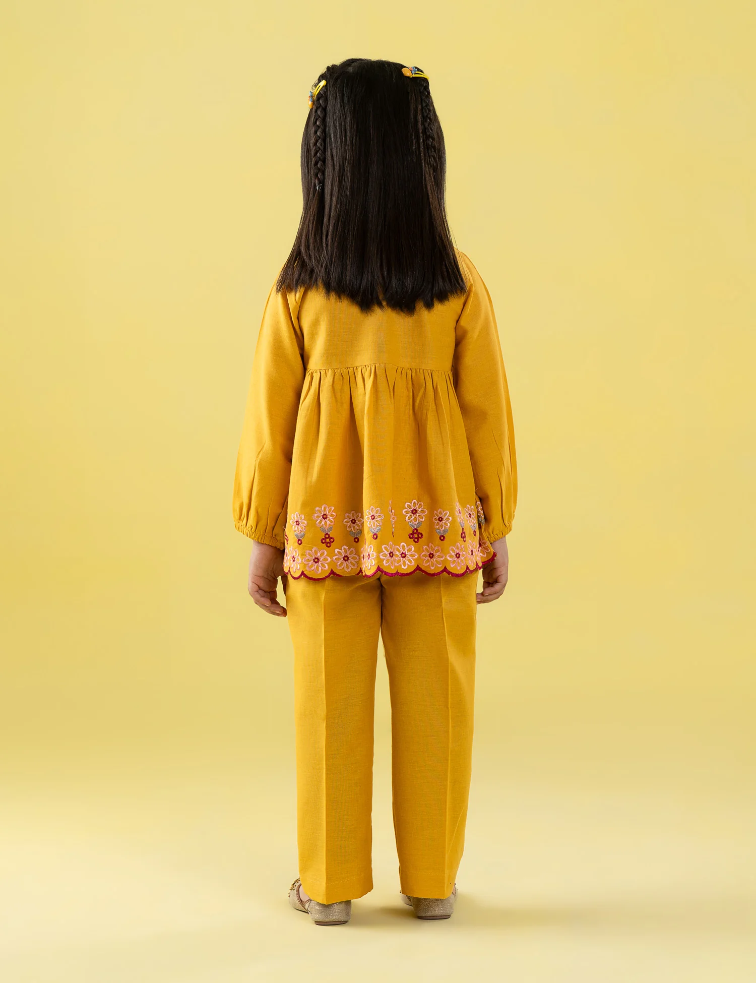 2 PIECE FLORAL EMBROIDERED SUIT - Image 5
