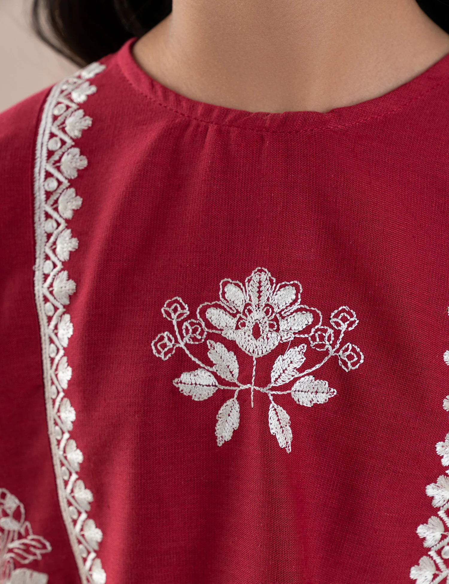 2 PIECE EMBROIDERED SUIT - Image 2