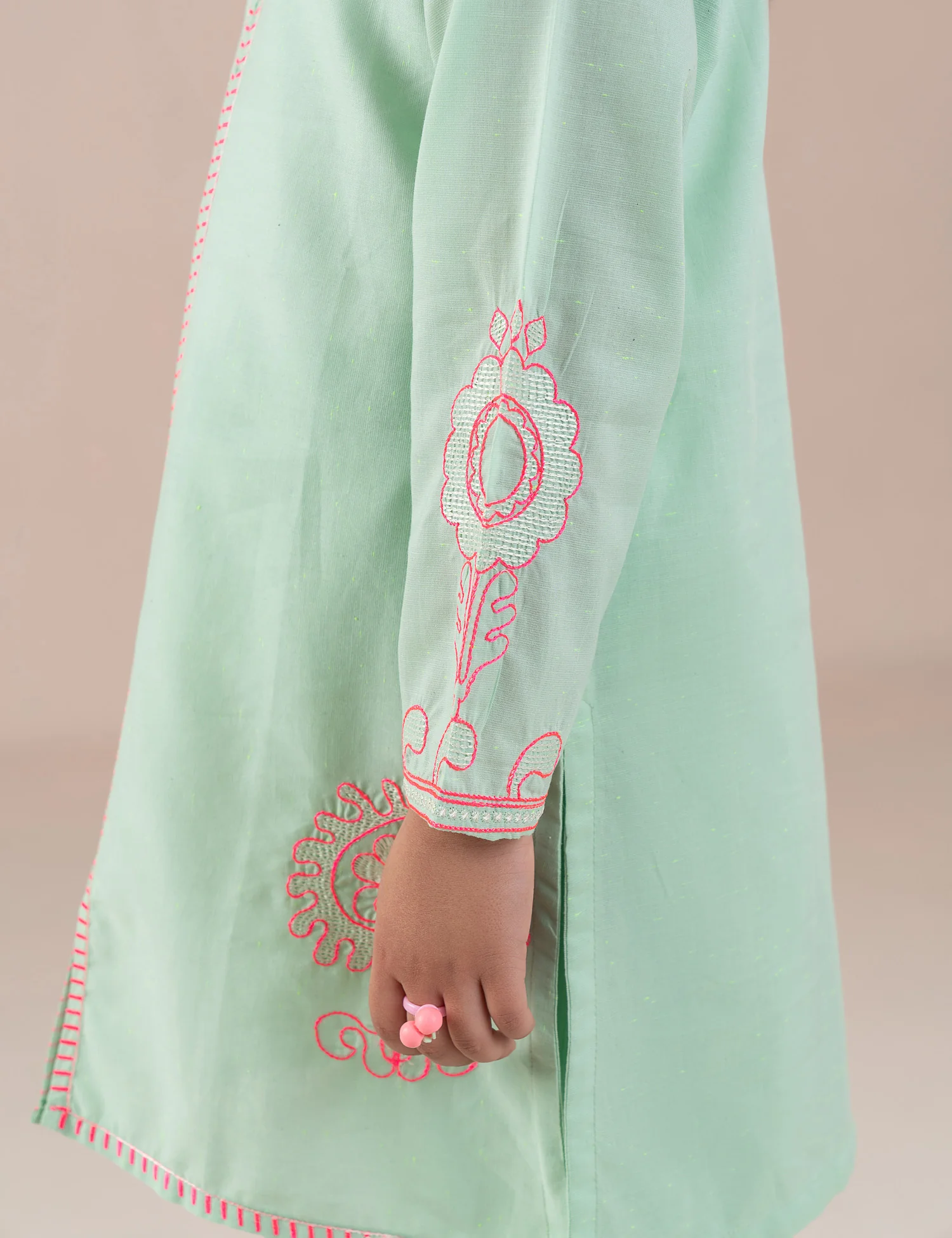 2 PIECE EMBROIDERED SUIT - Image 3