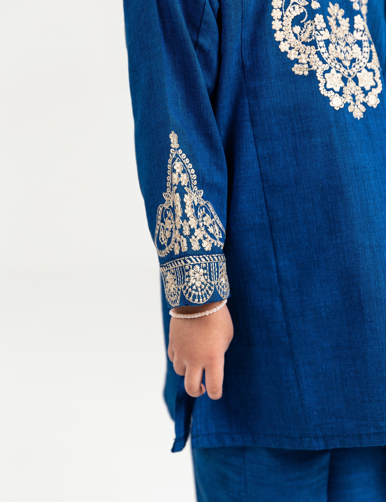 2 PIECE EMBROIDERED SUIT - Image 3