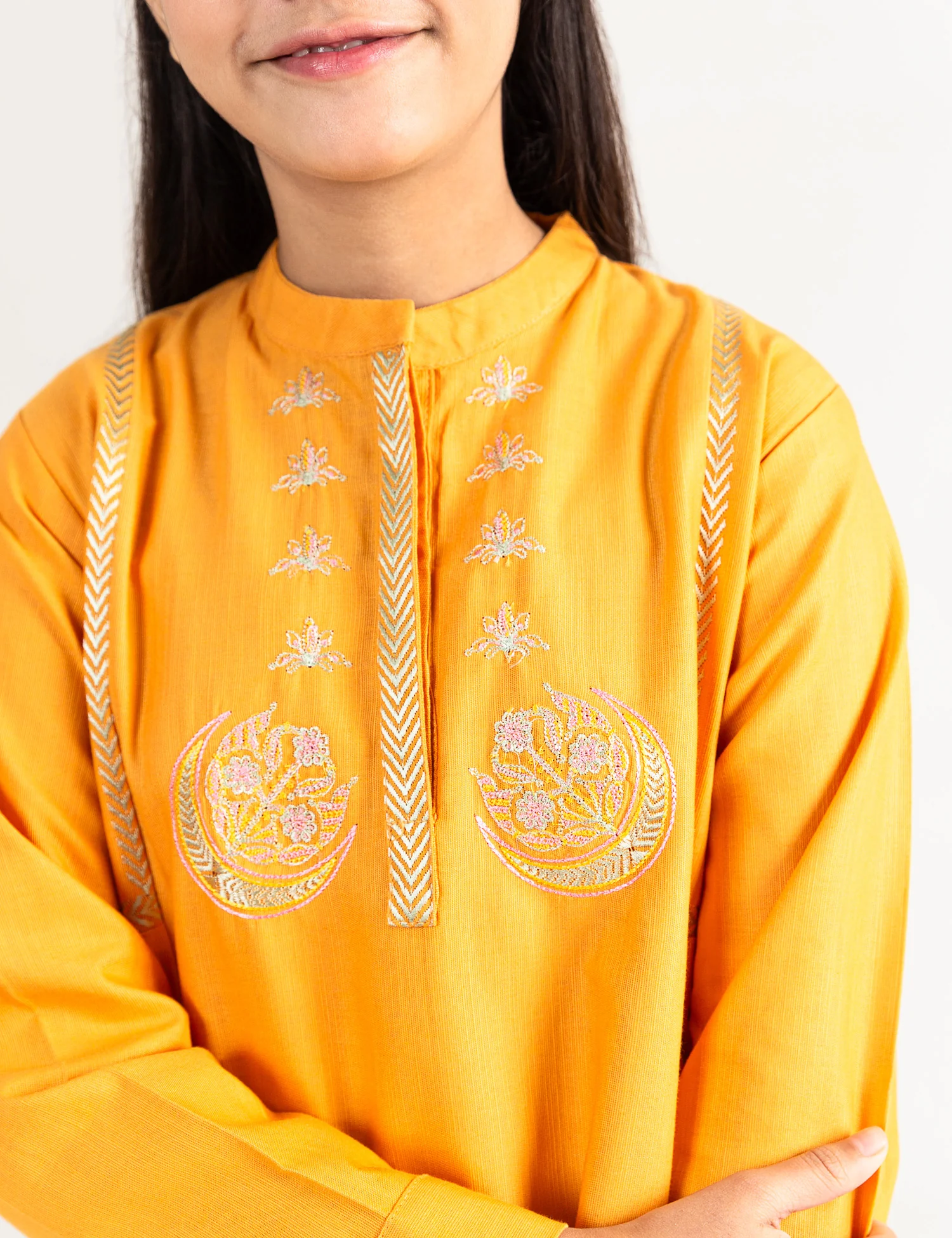 2 PIECE EMBROIDERED SUIT - Image 2