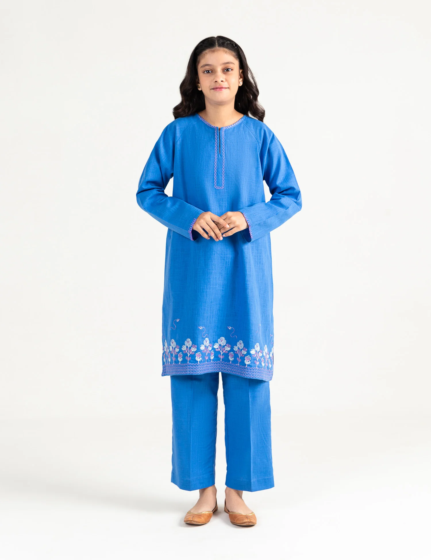 2 PIECE FLORAL EMBROIDERED SUIT - Image 3