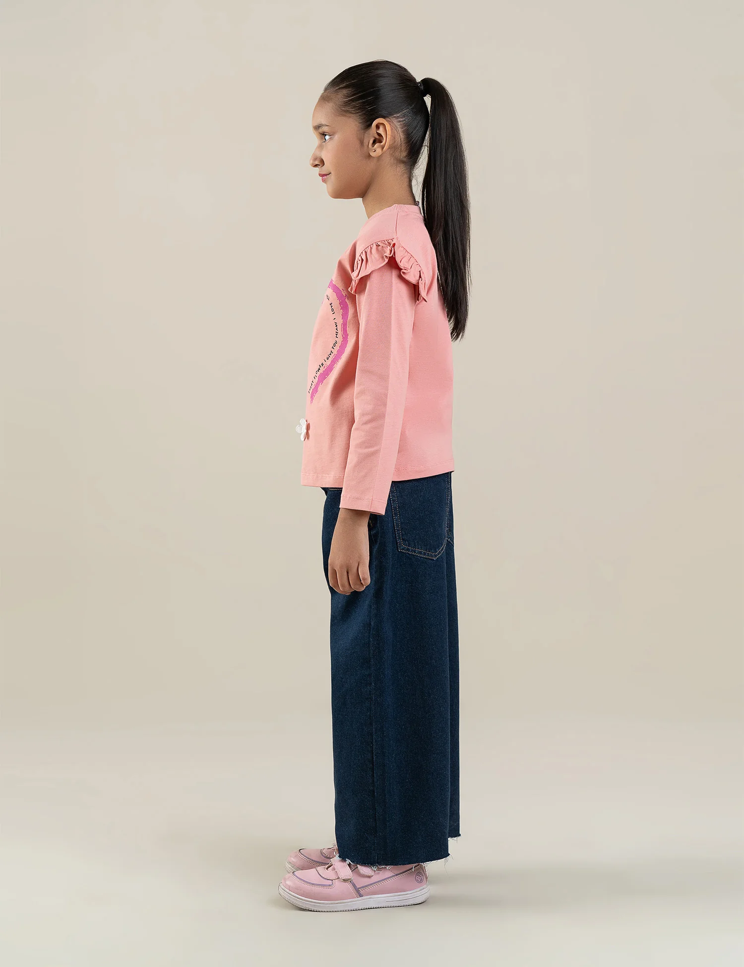 HEART AND FLOWER RUFFLE SLEEVE SWEATSHIRT - Image 4