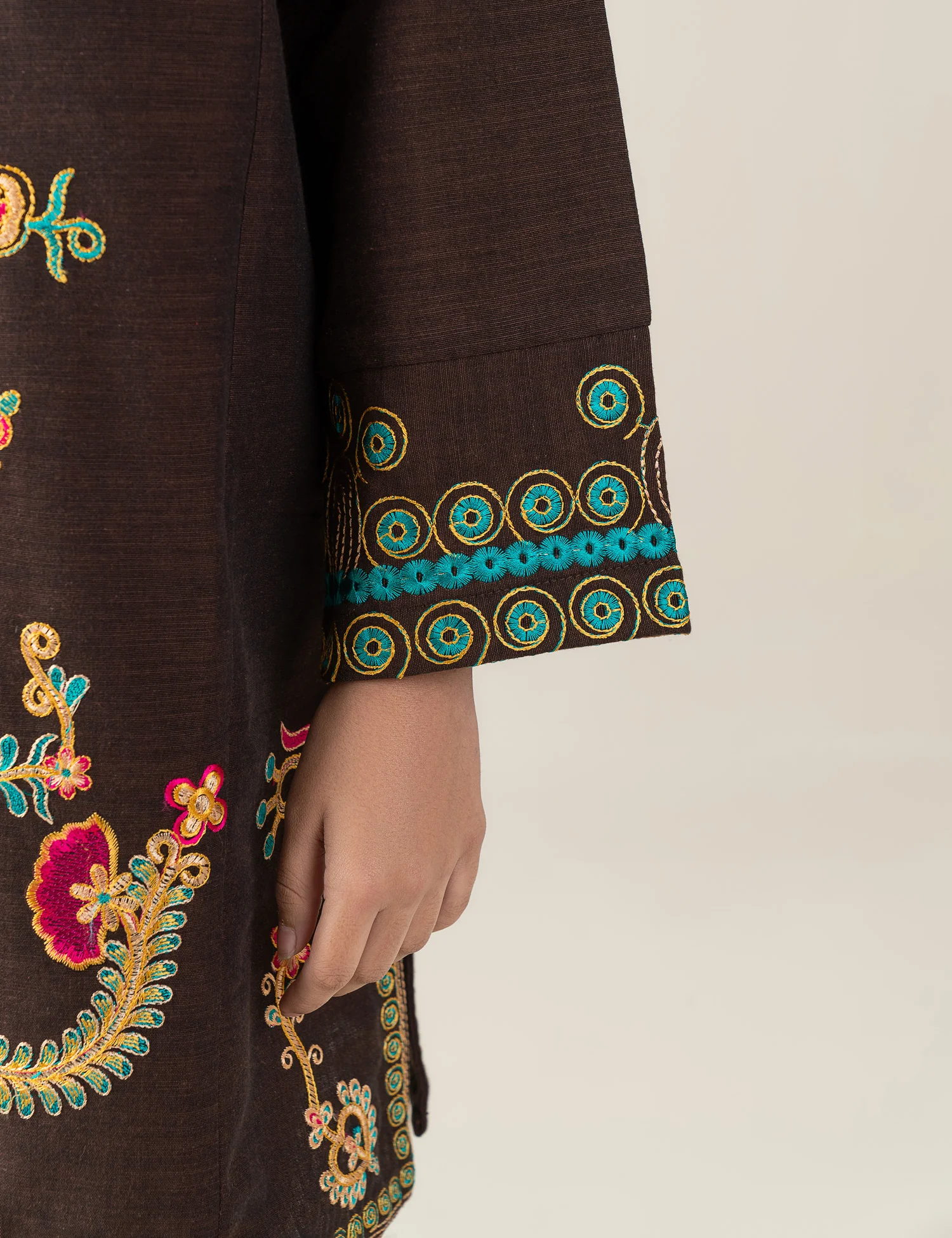2 PIECE ETHNIC EMBROIDERED SUIT - Image 3