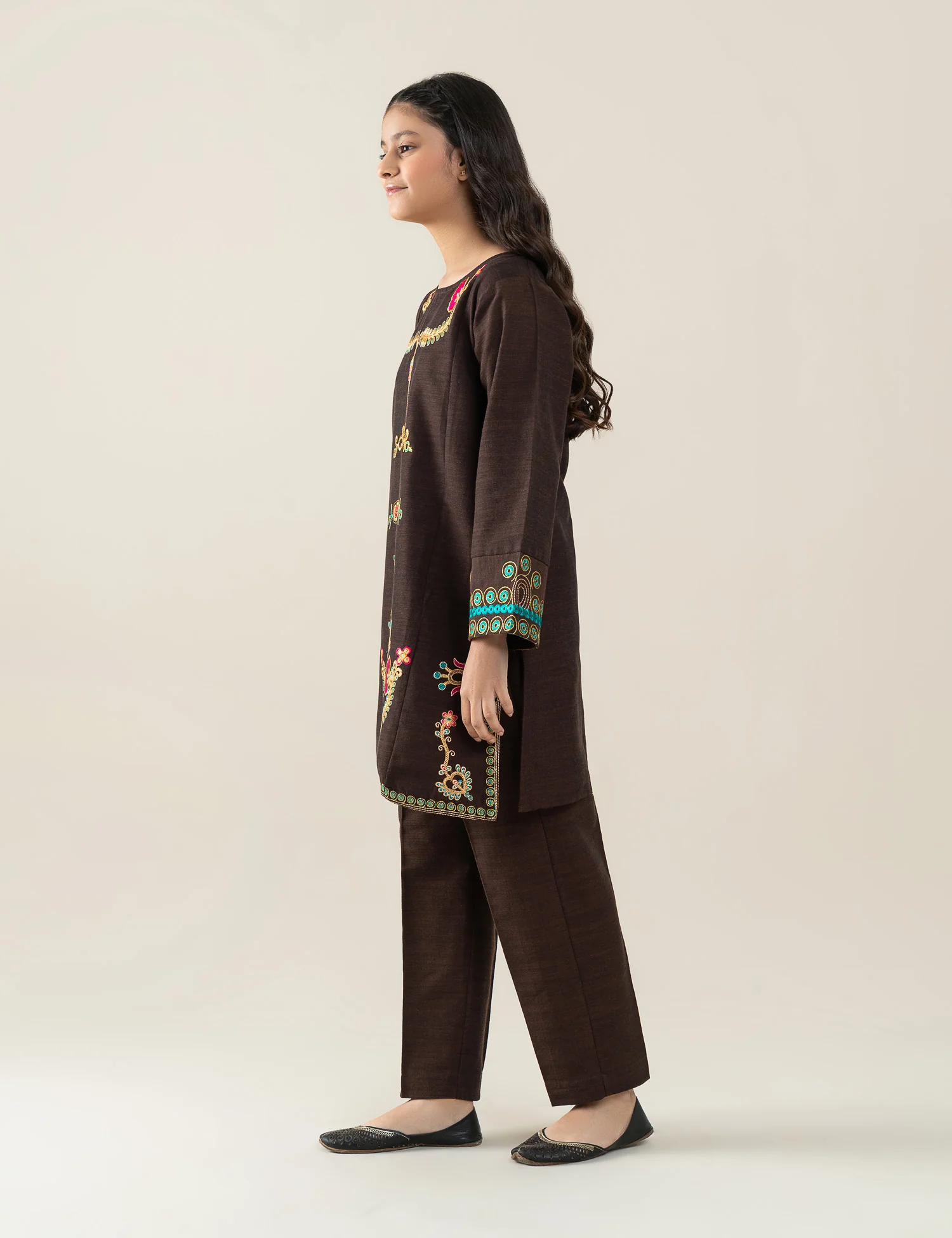 2 PIECE ETHNIC EMBROIDERED SUIT - Image 4
