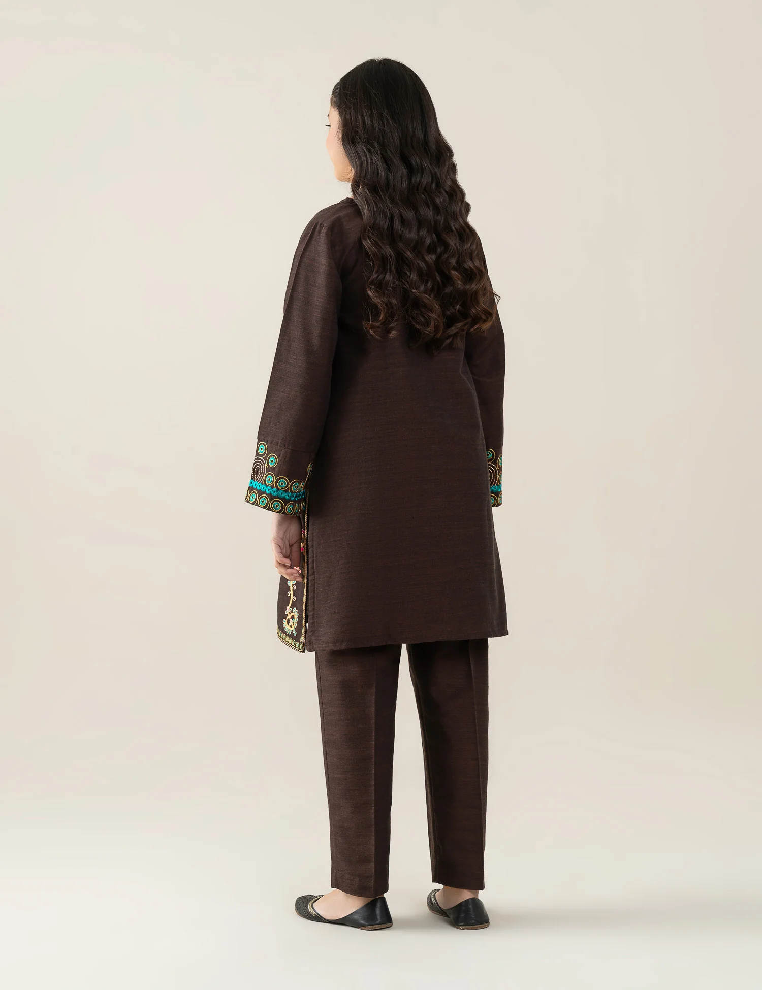 2 PIECE ETHNIC EMBROIDERED SUIT - Image 5