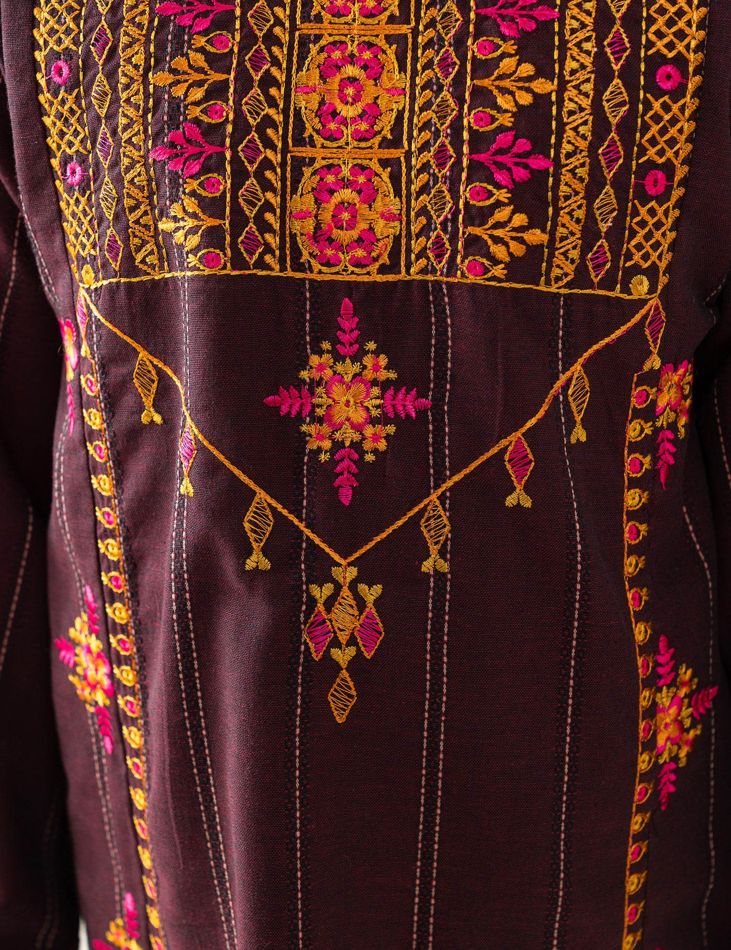 2 PIECE FLORAL EMBROIDERED SUIT - Image 3