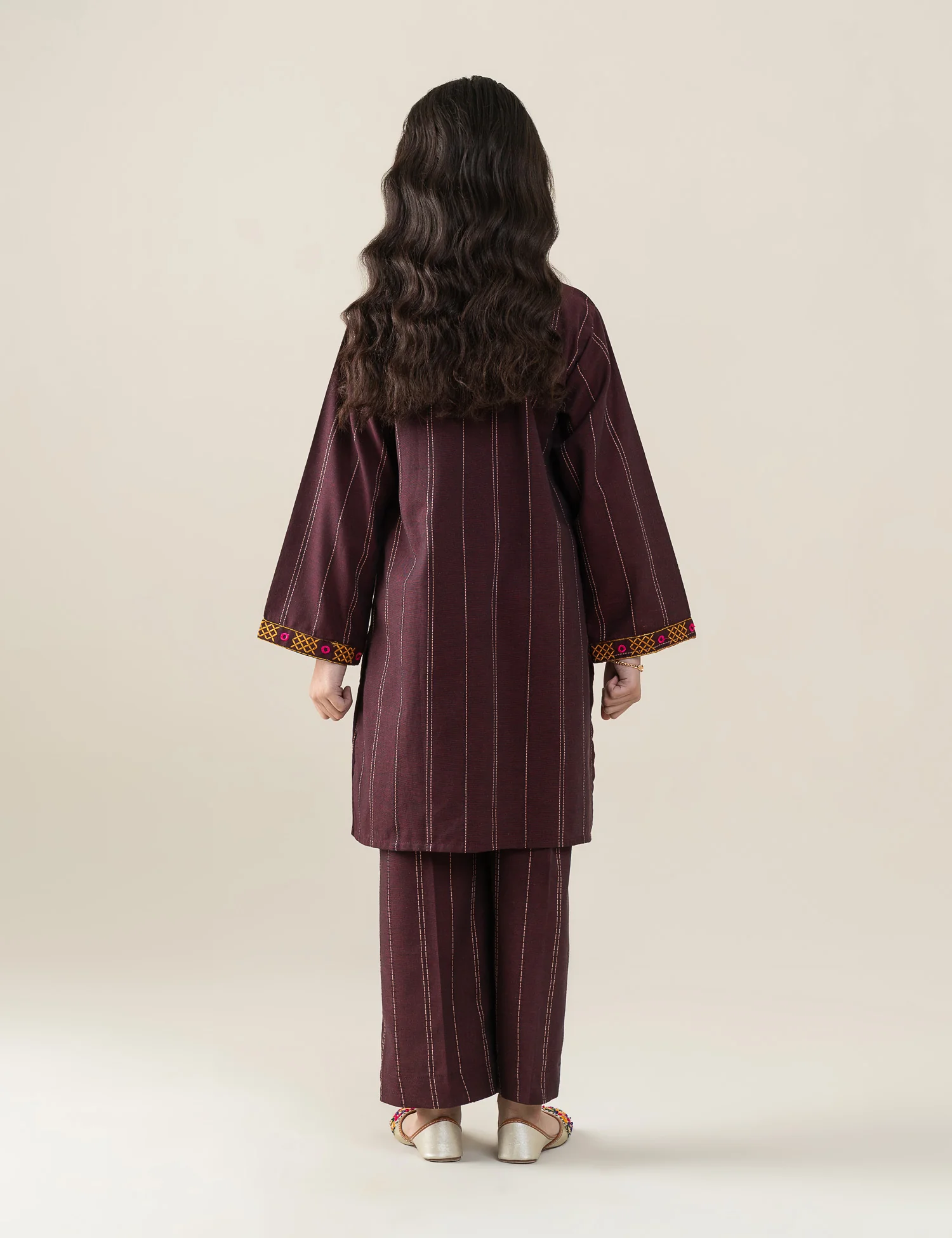 2 PIECE FLORAL EMBROIDERED SUIT - Image 6