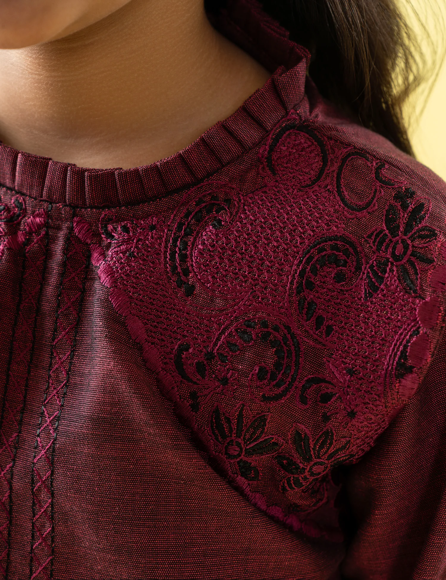 2 PIECE EMBROIDERED SUIT - Image 2