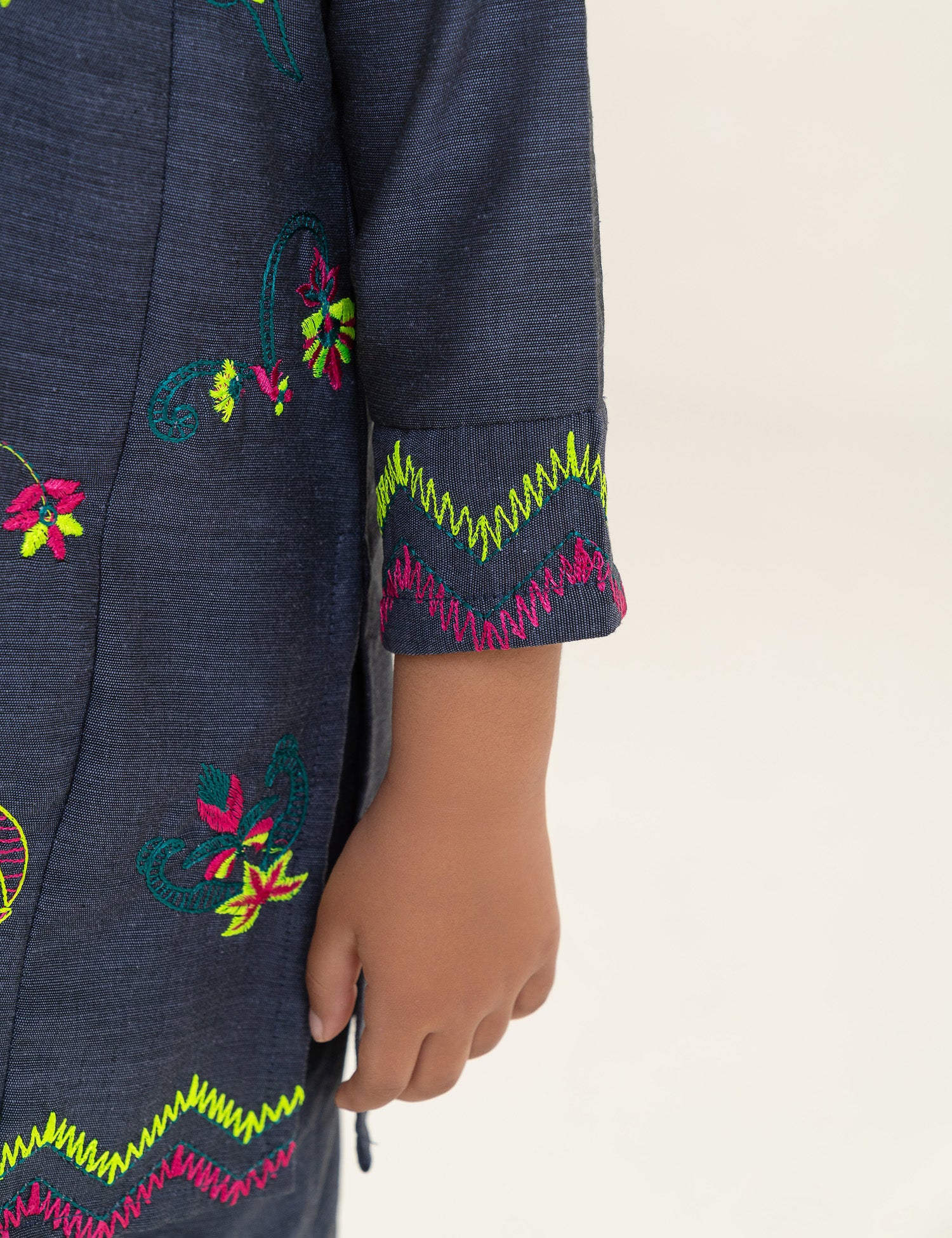 2 PIECE NEON EMBROIDERED SUIT - Image 3