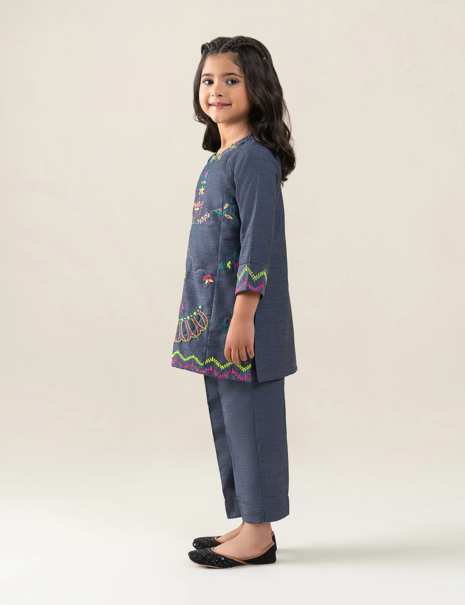 2 PIECE NEON EMBROIDERED SUIT - Image 4