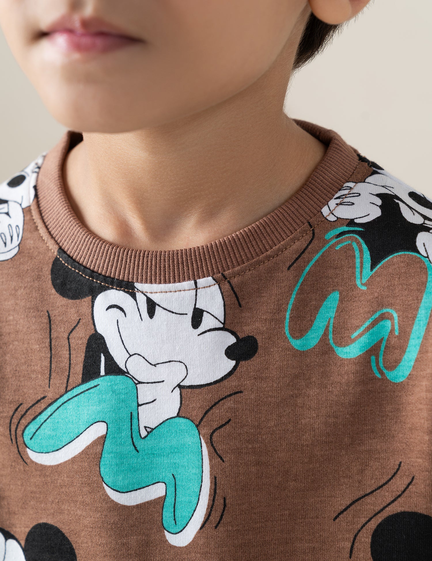 2 PIECE MICKEY MOUSE GRAPHIC SUIT - Image 2