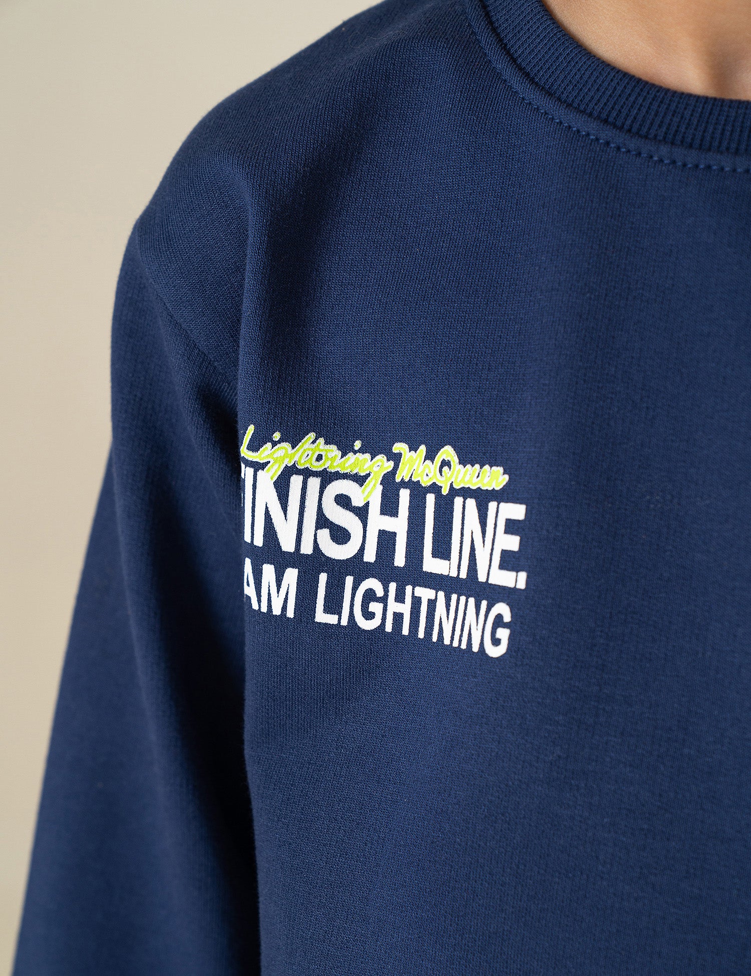 LIGHTNING MCQUEEN GRAPHIC SWEATSHIRT - Image 3