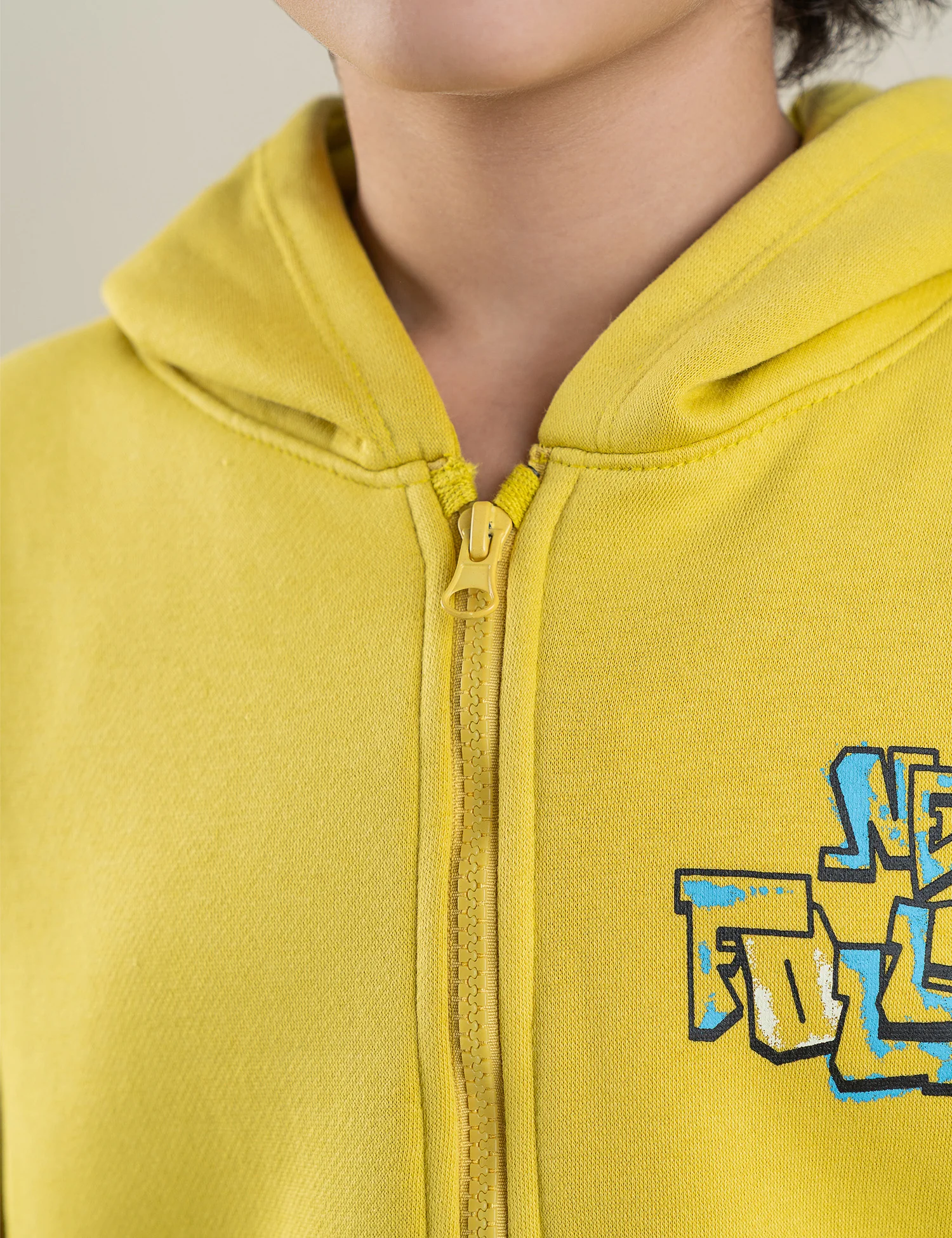 NEW FOLLOWER GRAPHIC HOODIE - Image 3