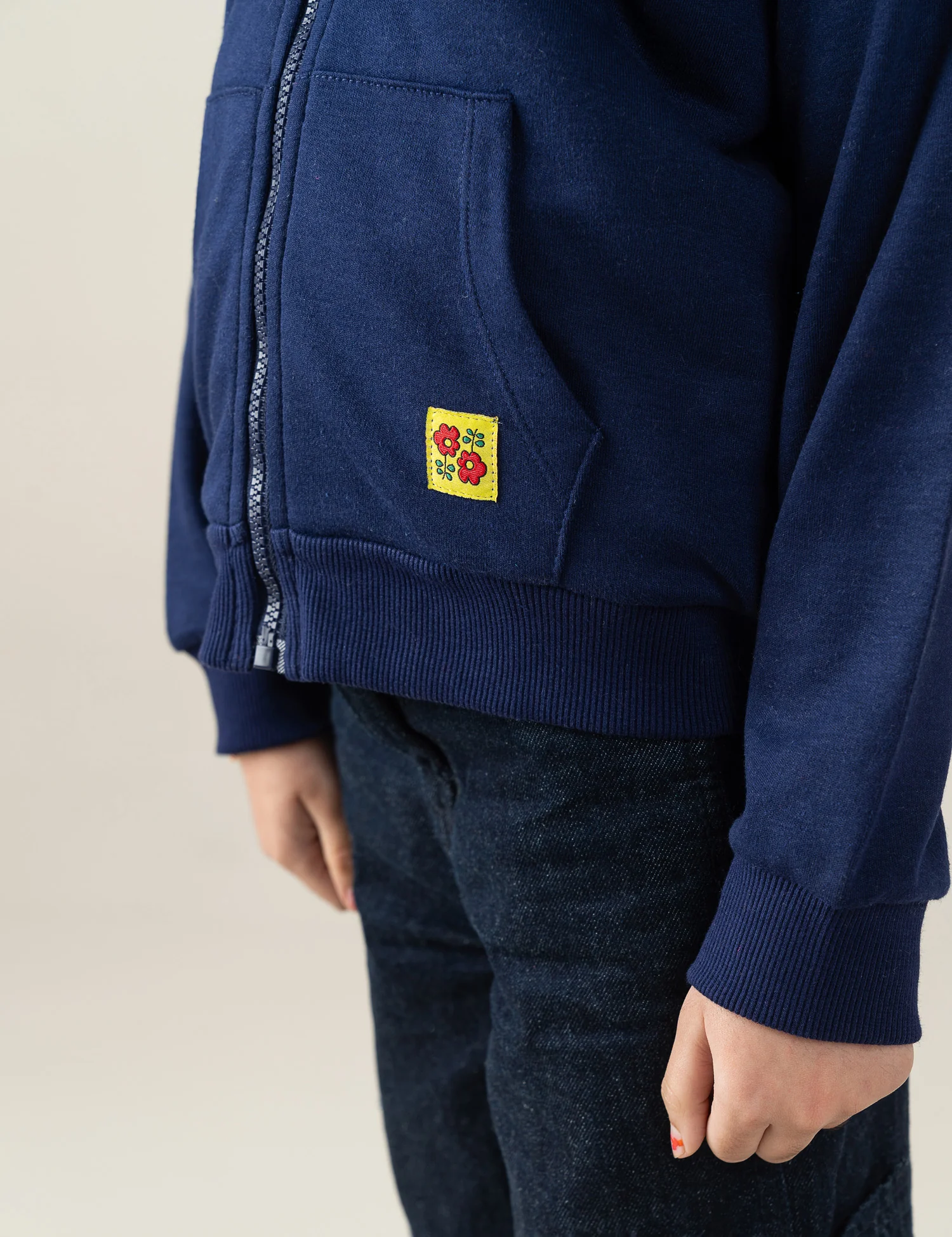 BASIC ZIP-UP HOODIE - Image 3