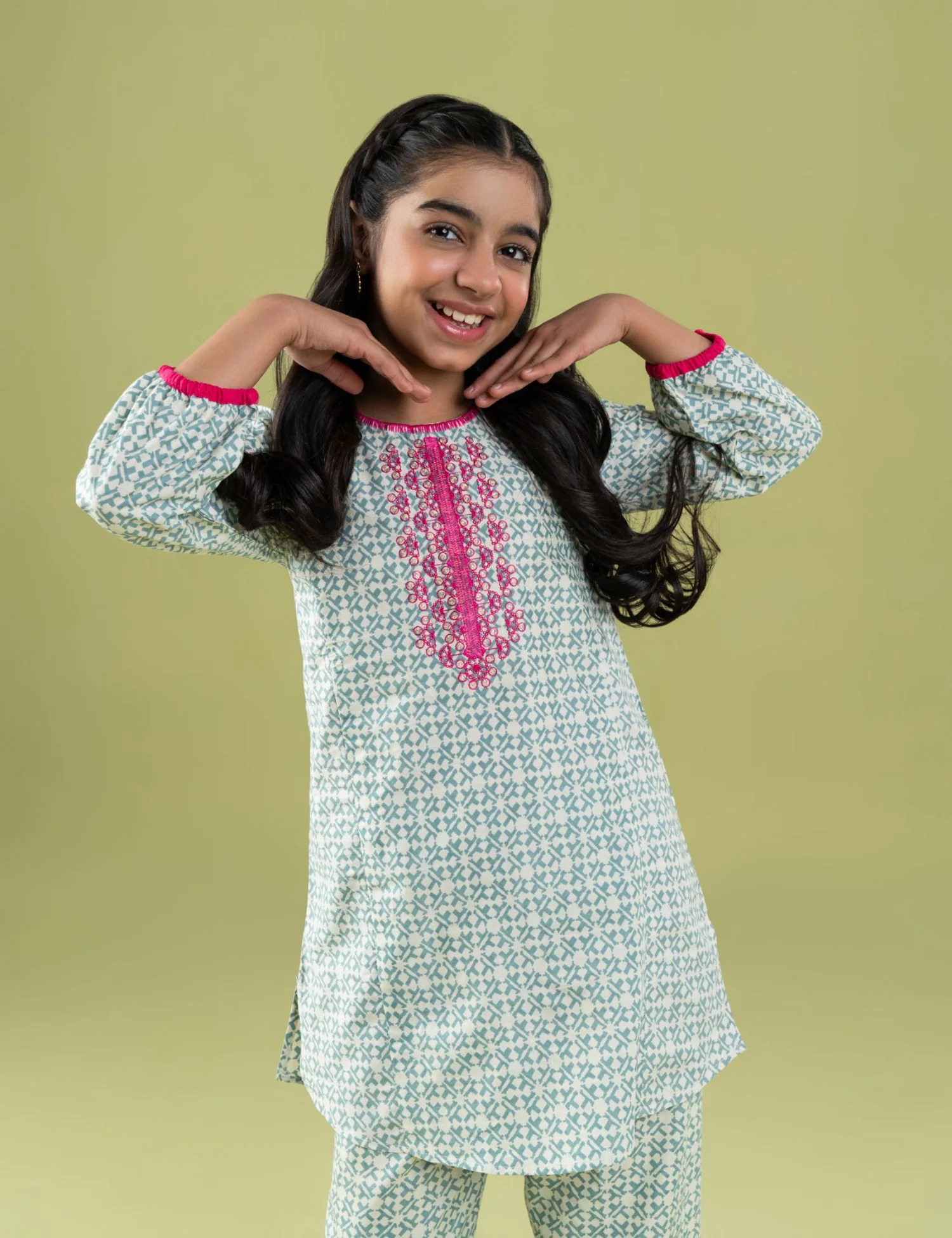 2 PIECE EMBROIDERED SUIT - Image 3