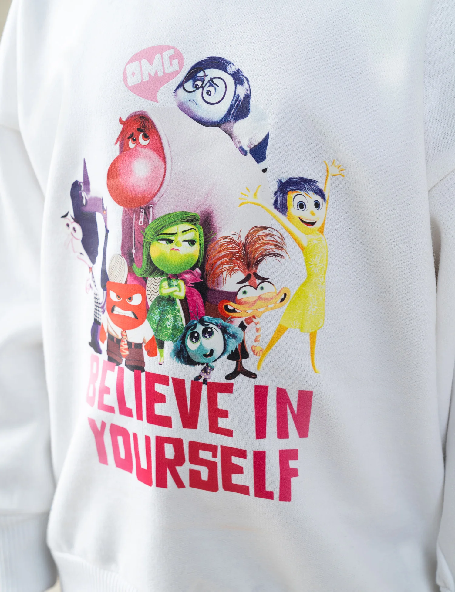 BELIEVE IN YOURSELF GRAPHIC SWEATSHIRT - Image 2