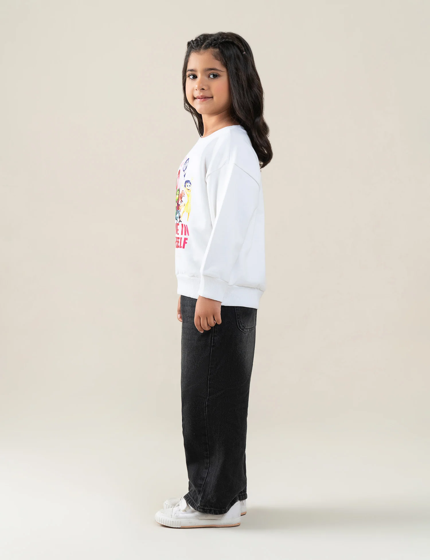 BELIEVE IN YOURSELF GRAPHIC SWEATSHIRT - Image 4