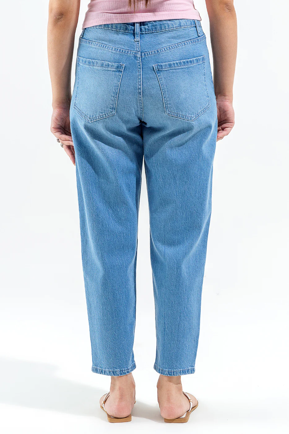 HIGH-RISE MOM JEANS - Image 2
