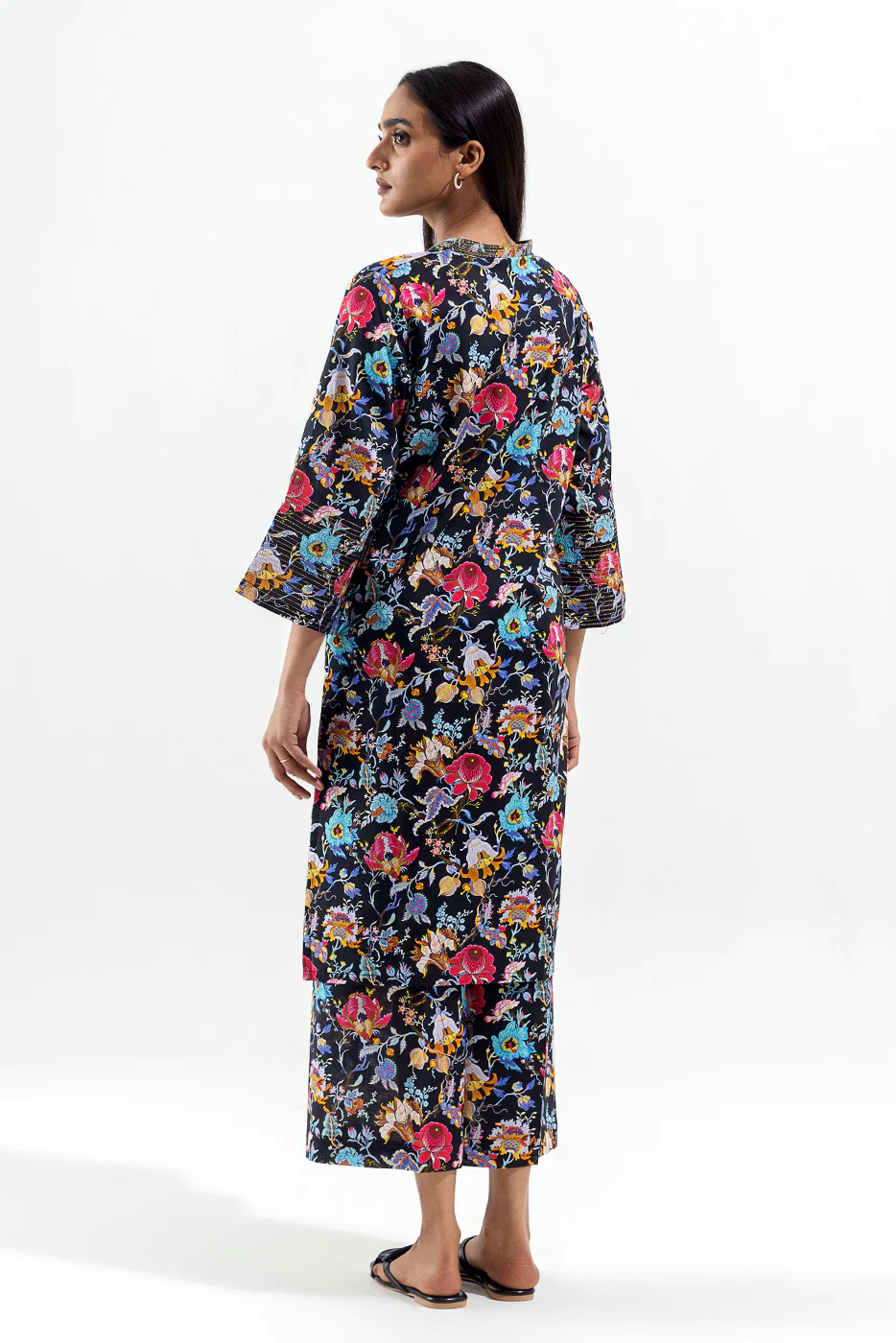 2 PIECE PRINTED LAWN SUIT (PRET) - Image 3
