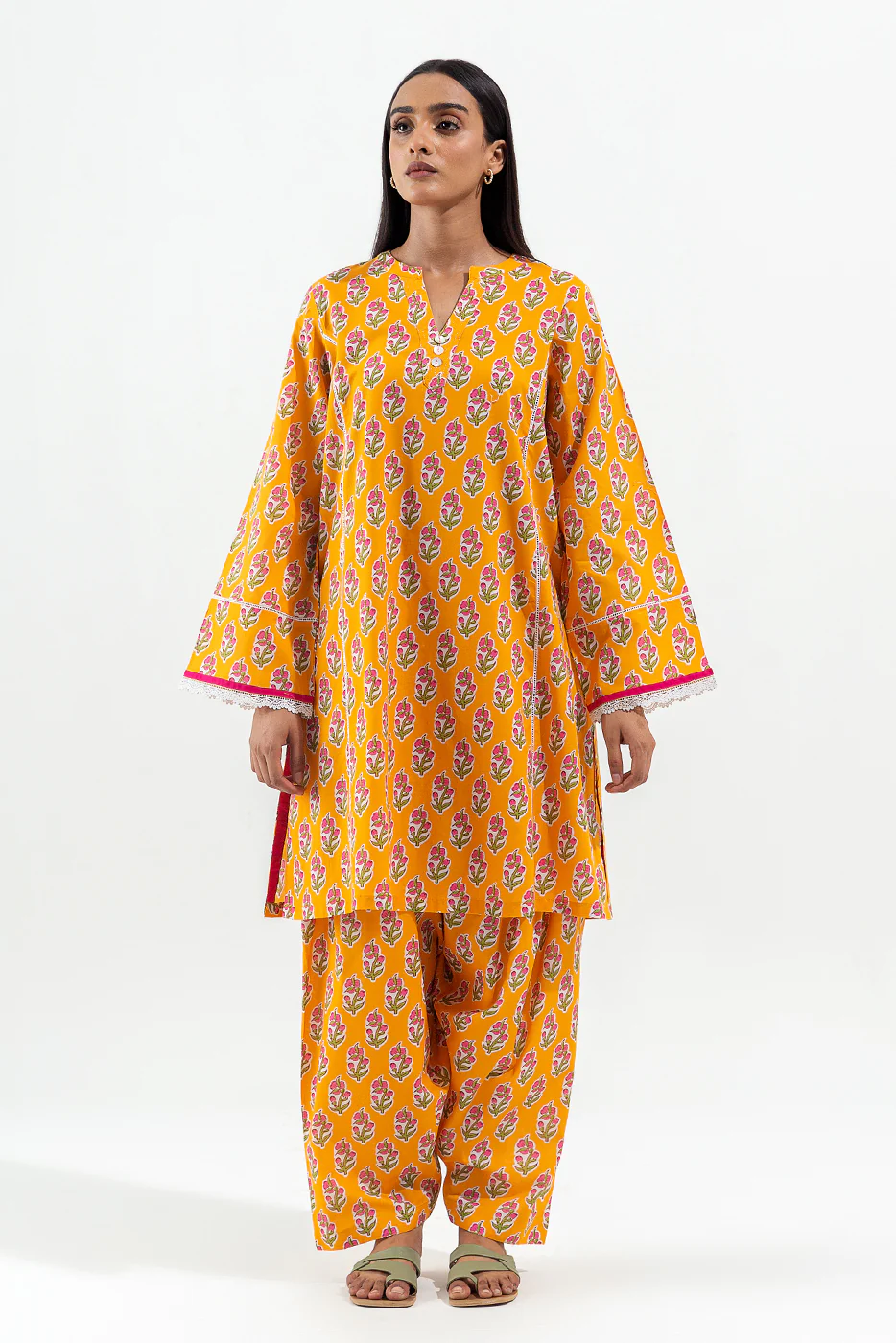 2 PIECE PRINTED LAWN SUIT (PRET) - Image 3