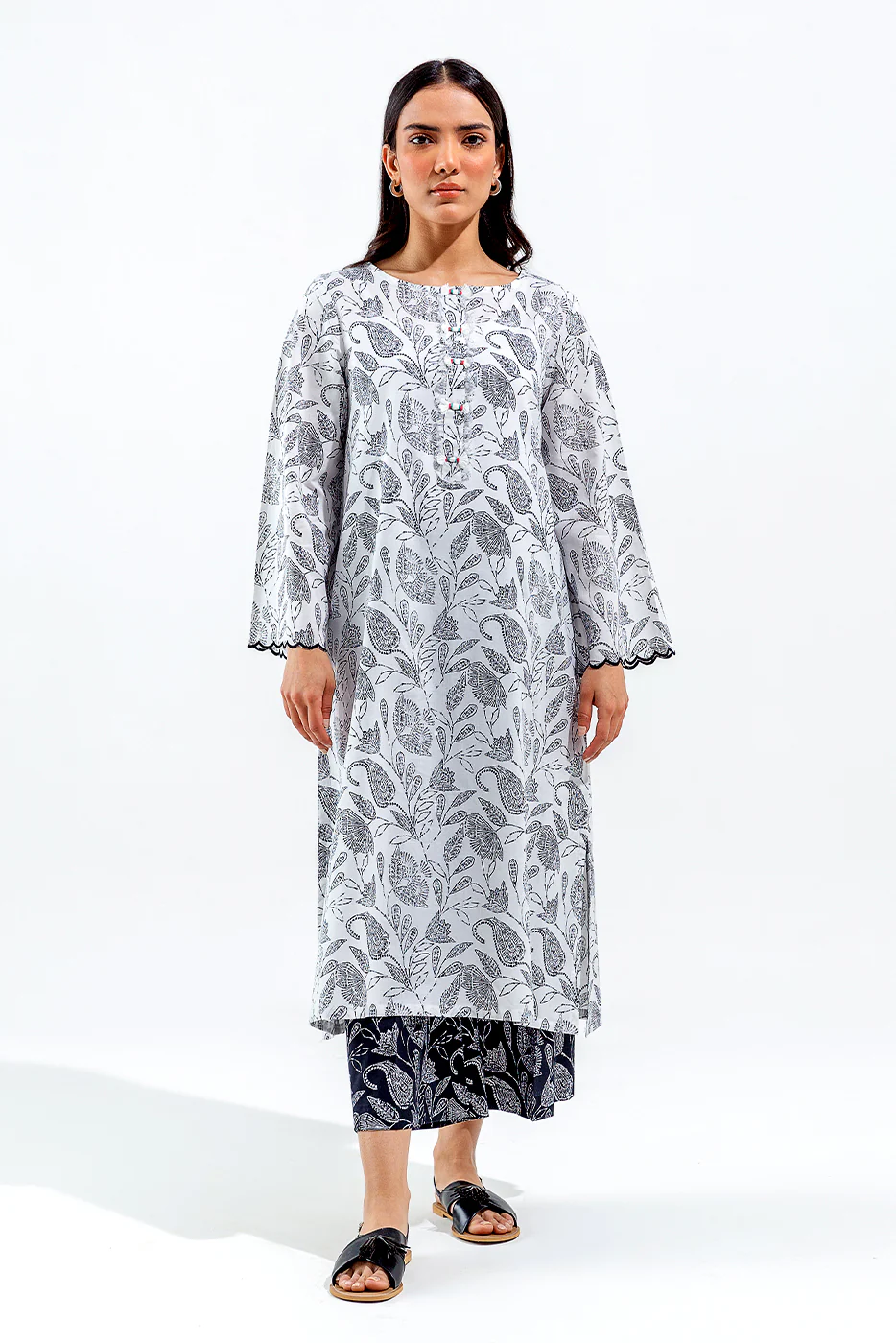 2 PIECE PRINTED LAWN SUIT (PRET) - Image 2