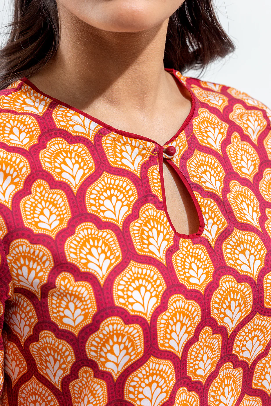 2 PIECE PRINTED LAWN SUIT (PRET) - Image 3