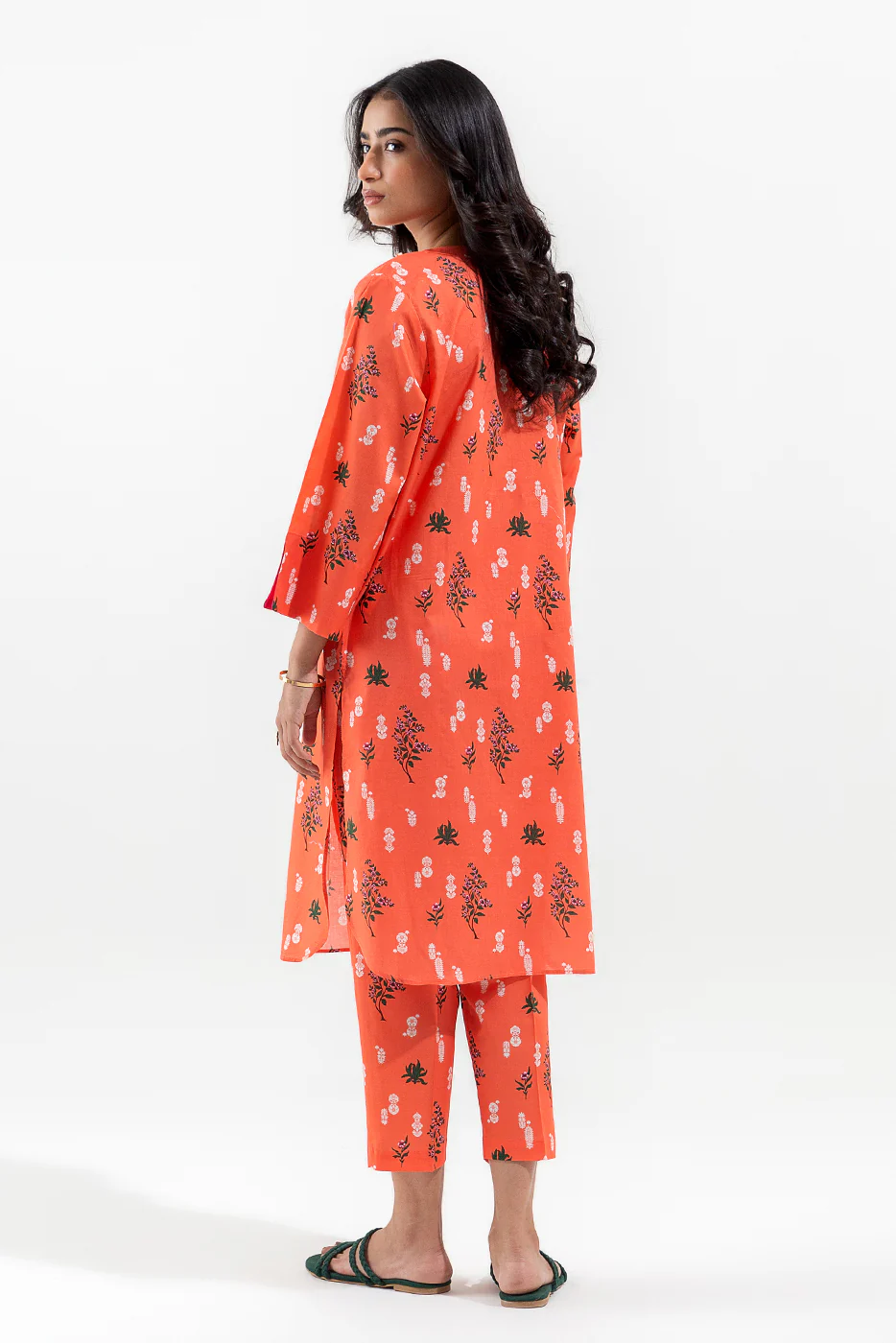 2 PIECE PRINTED LAWN SUIT (PRET) - Image 2