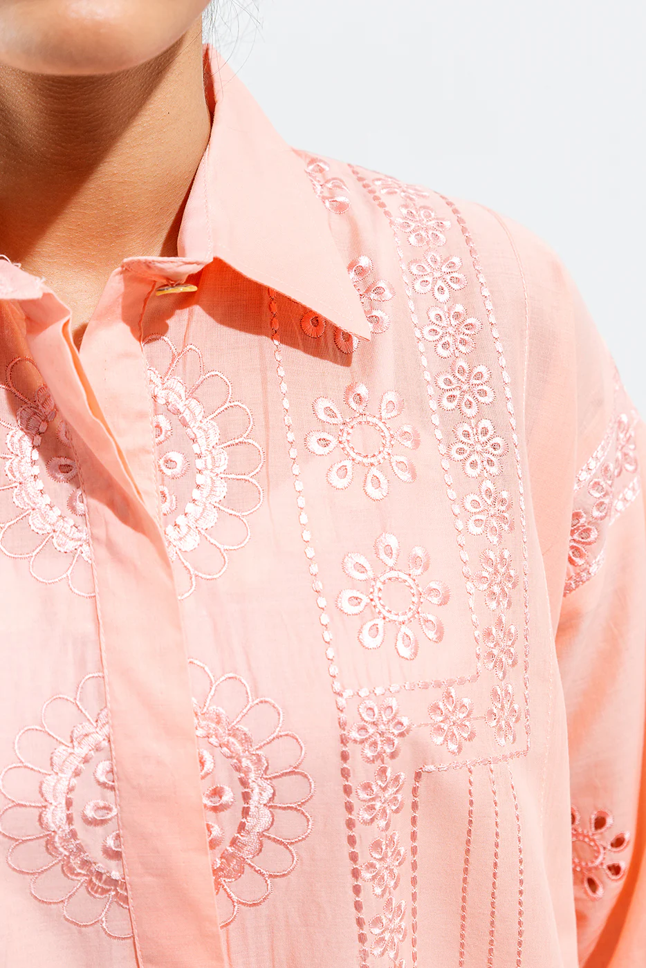 EMBROIDERED FUSION TOP (PRET) - Image 2
