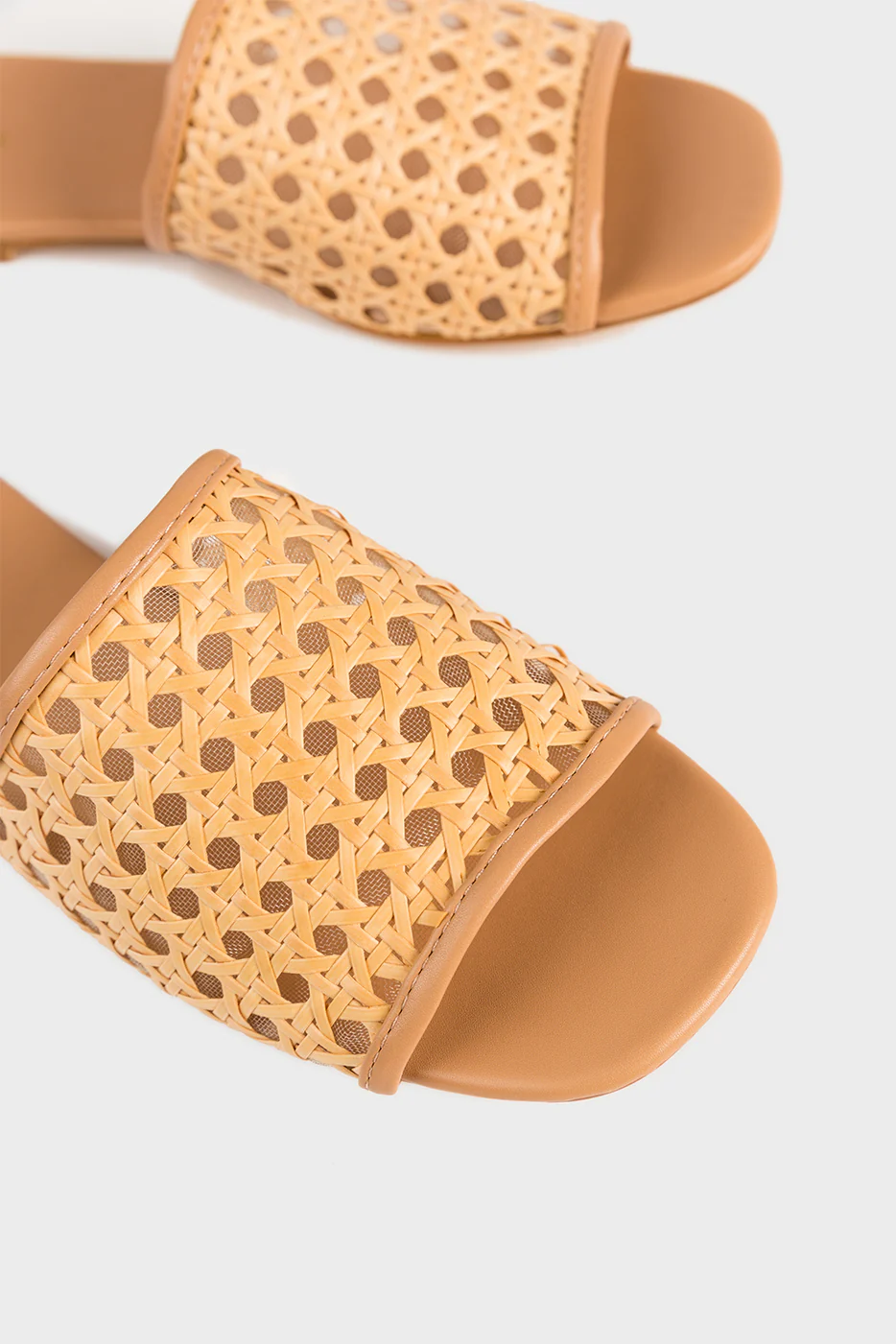 FOOTWEAR - Image 3