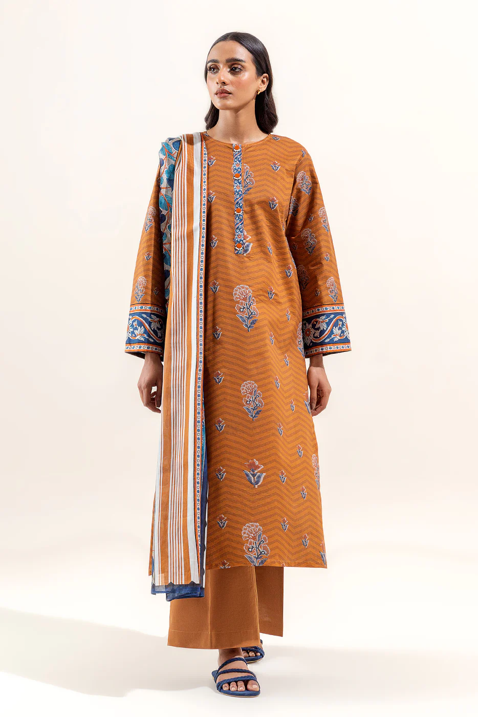 3 PIECE PRINTED LAWN SUIT-GOLDEN AMBER (UNSTITCHED) - Image 2
