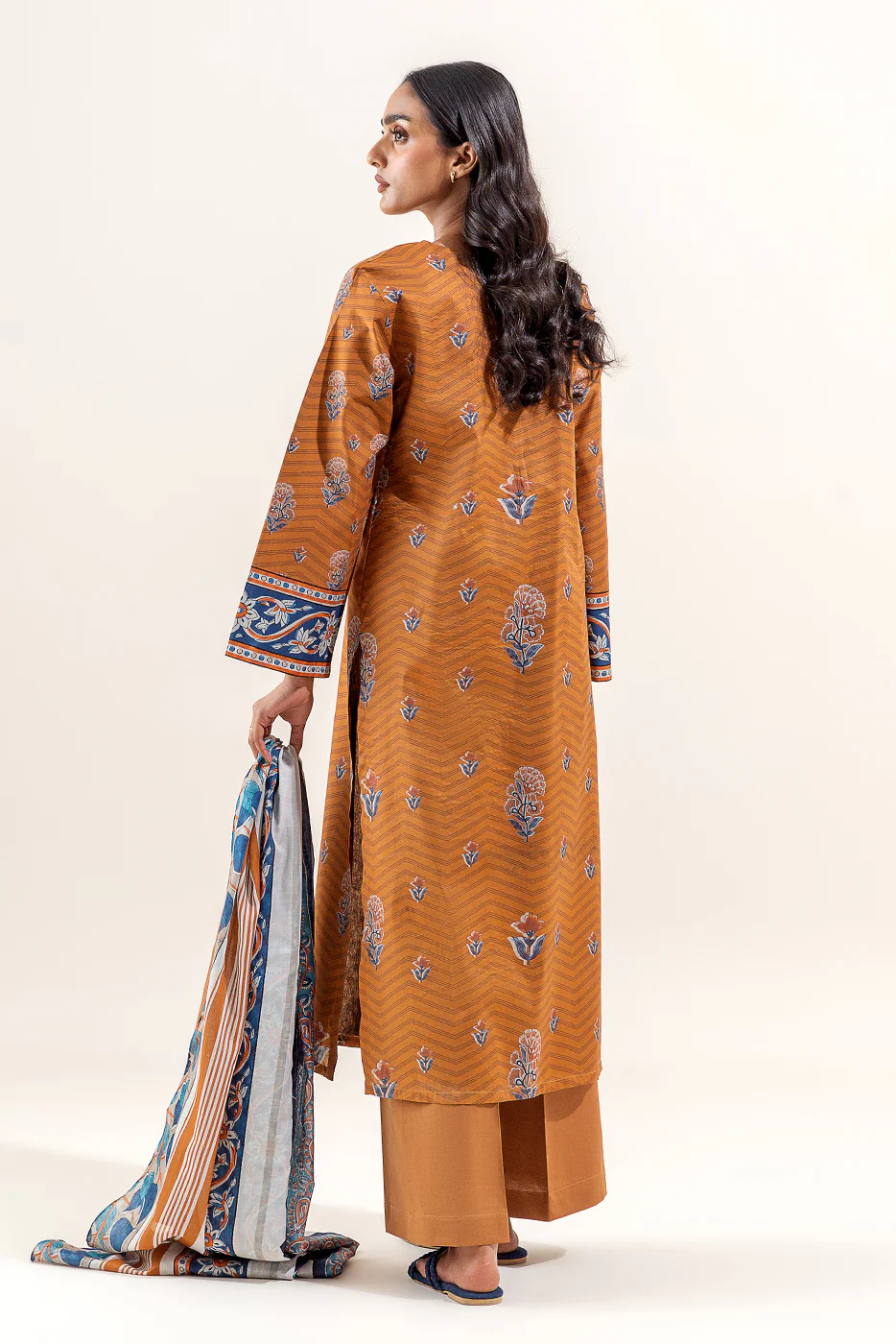 3 PIECE PRINTED LAWN SUIT-GOLDEN AMBER (UNSTITCHED) - Image 5