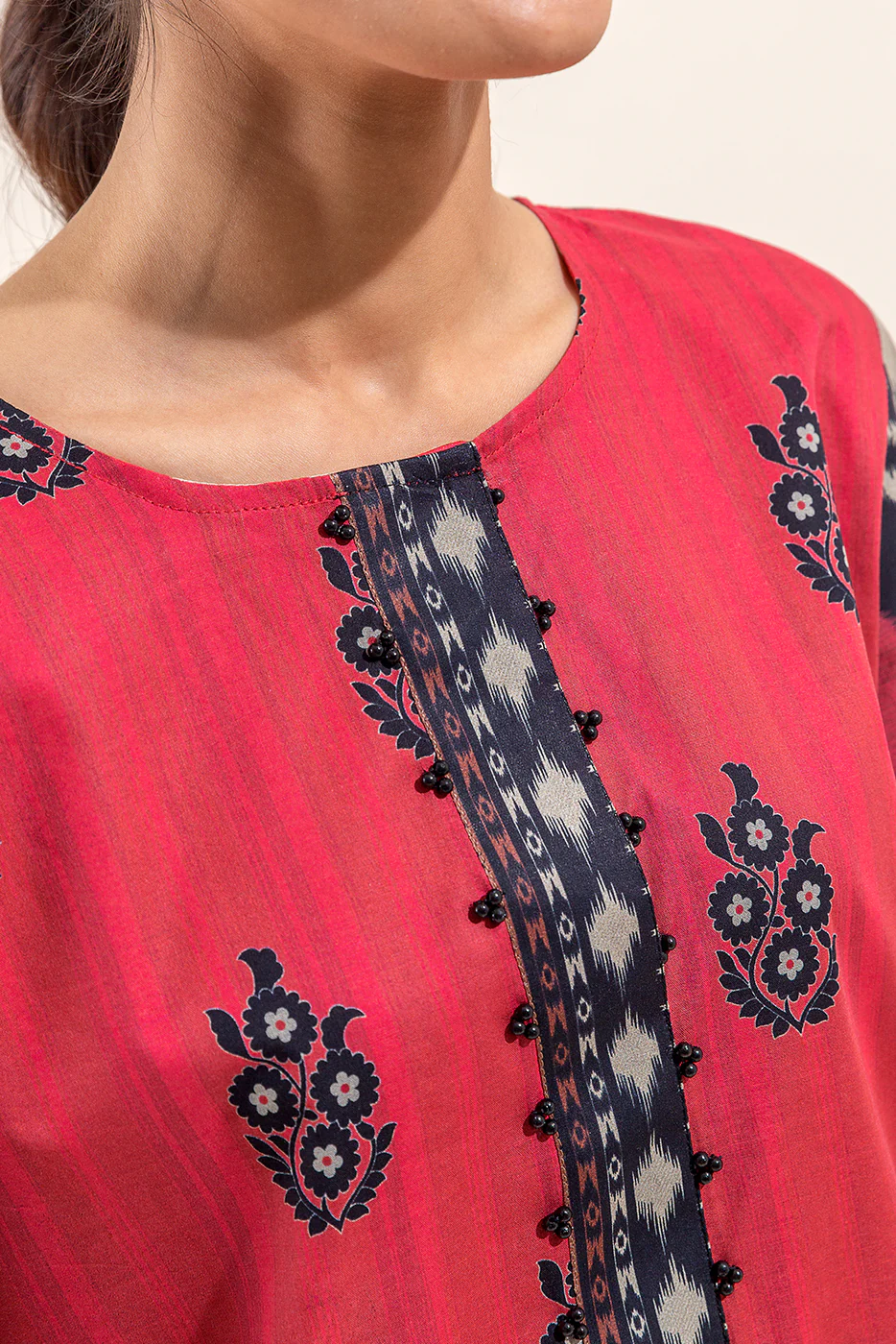 3 PIECE PRINTED LAWN SUIT (UNSTITCHED) - Image 5