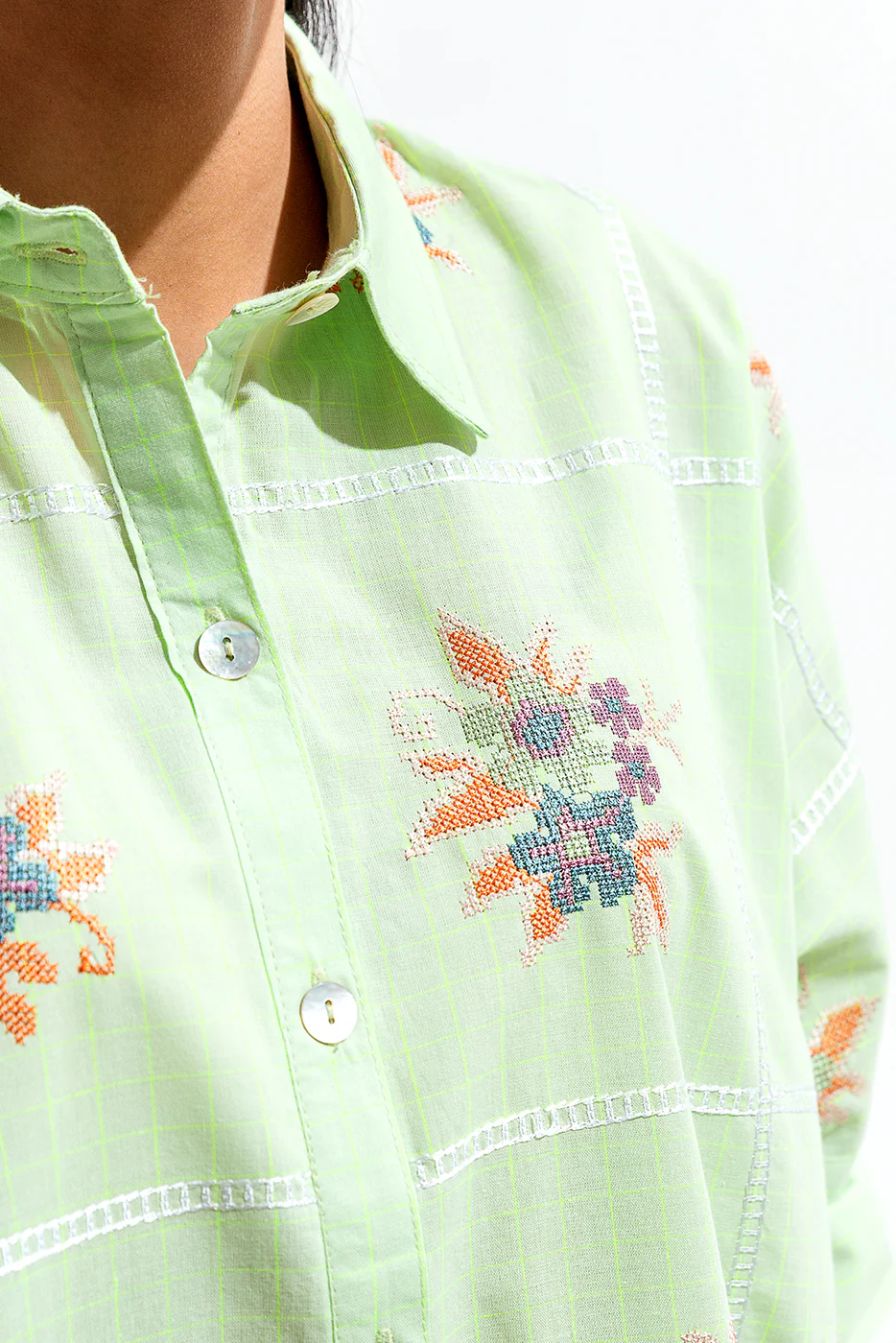 EMBROIDERED FUSION TOP (PRET) - Image 3
