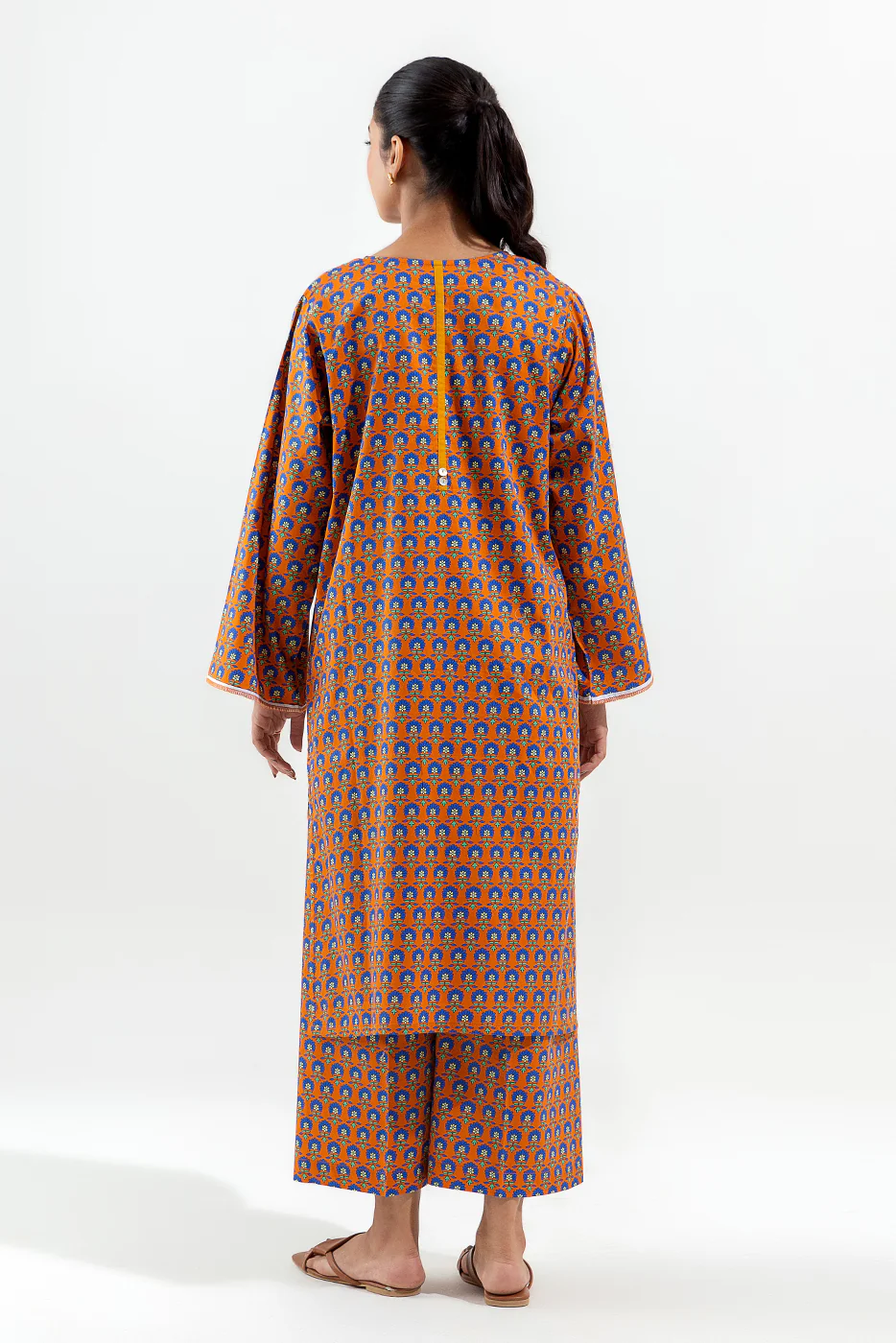 2 PIECE PRINTED LAWN SUIT (PRET) - Image 4