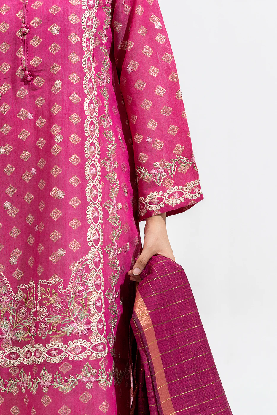 2 PIECE EMBROIDERED JACQUARD SUIT (LUXURY-PRET) - Image 6