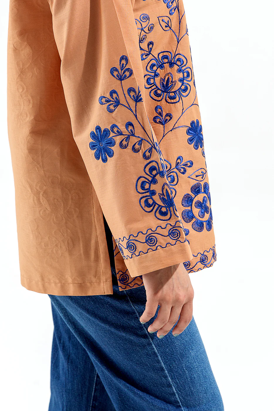 EMBROIDERED FUSION TOP (PRET) - Image 2