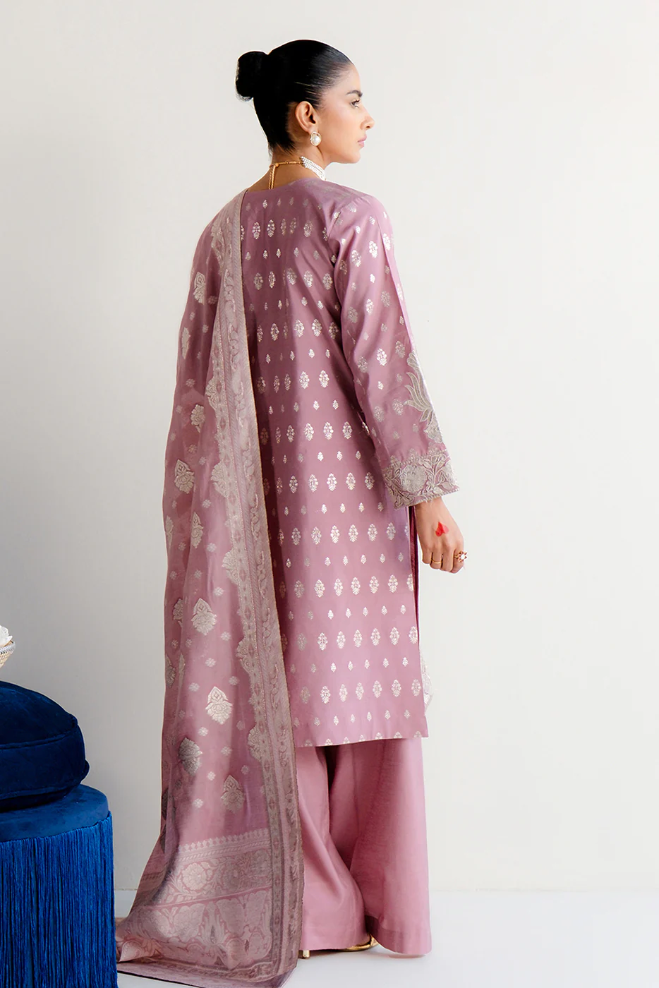 3 PIECE EMBROIDERED JACQUARD SUIT-DUSKY BLUSH (UNSTITCHED) - Image 2