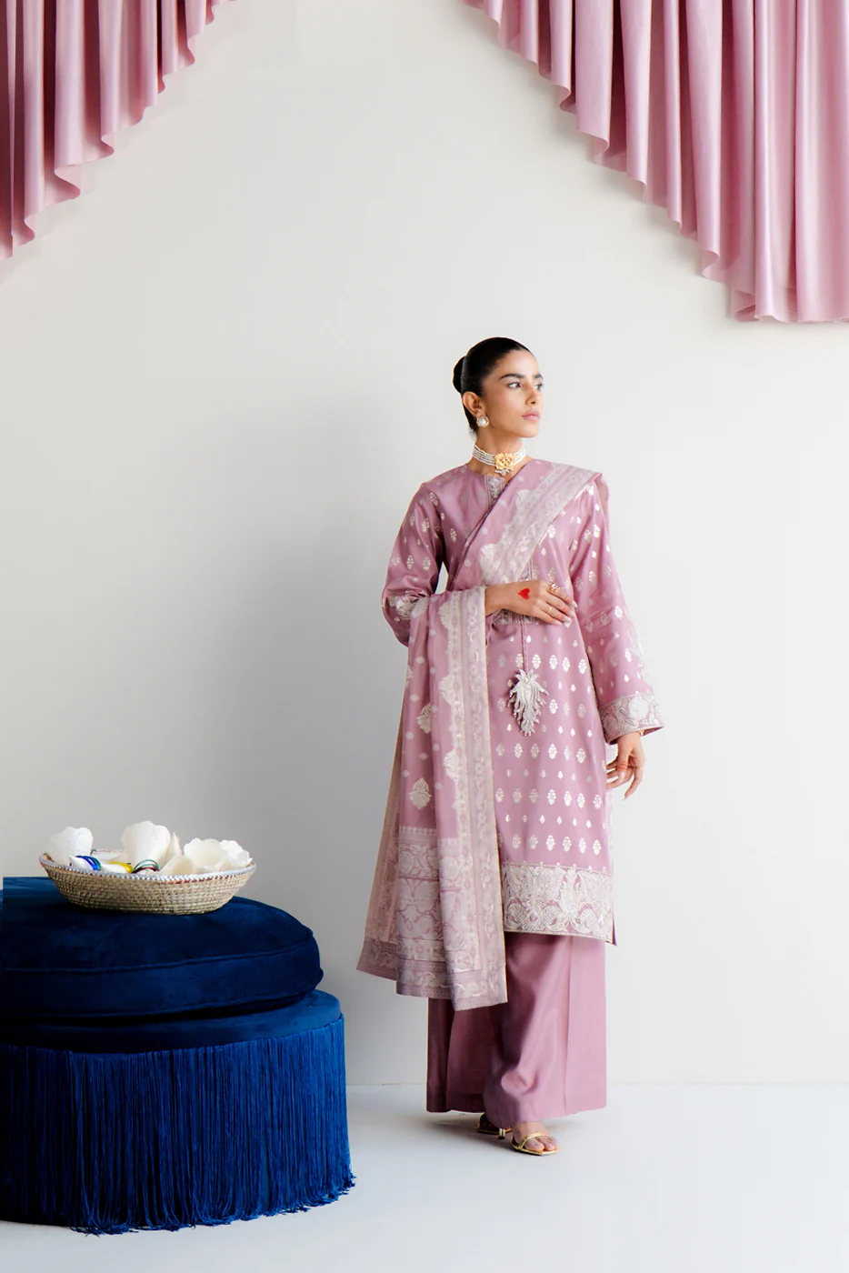 3 PIECE EMBROIDERED JACQUARD SUIT-DUSKY BLUSH (UNSTITCHED) - Image 4